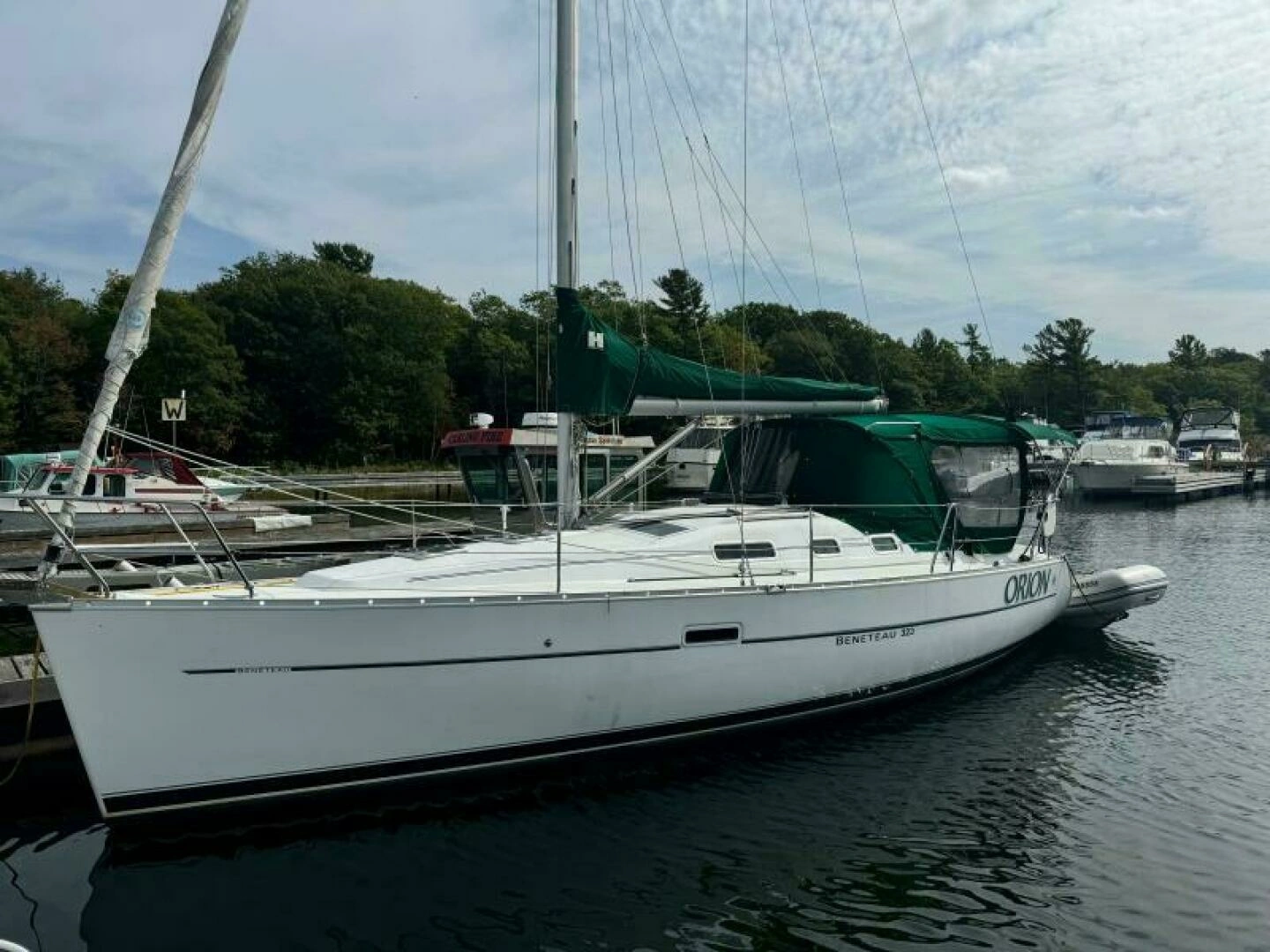 2004 Beneteau 323, photo 1 of 30