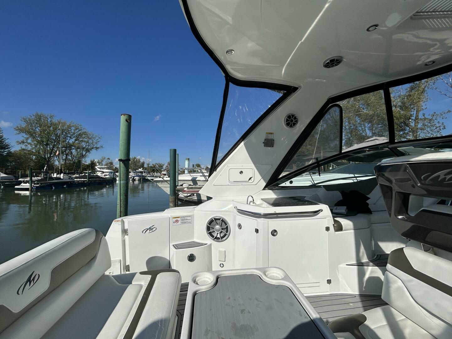 2015 Monterey 355 Sport Yacht 35