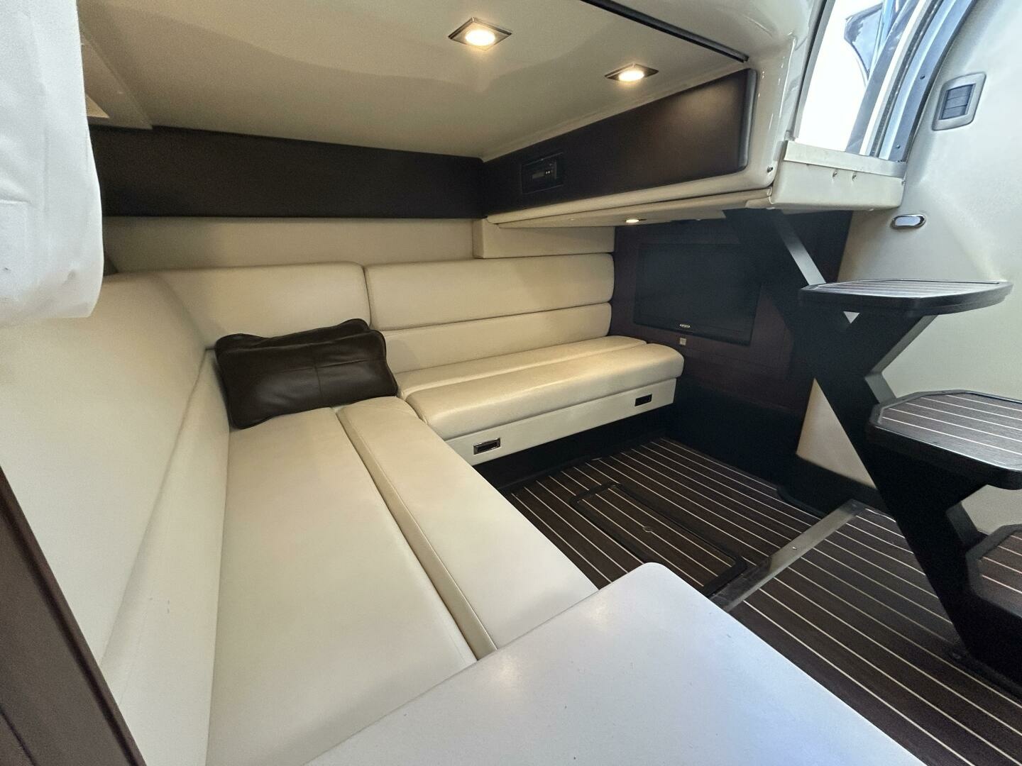 35ft Monterey Yacht For Sale