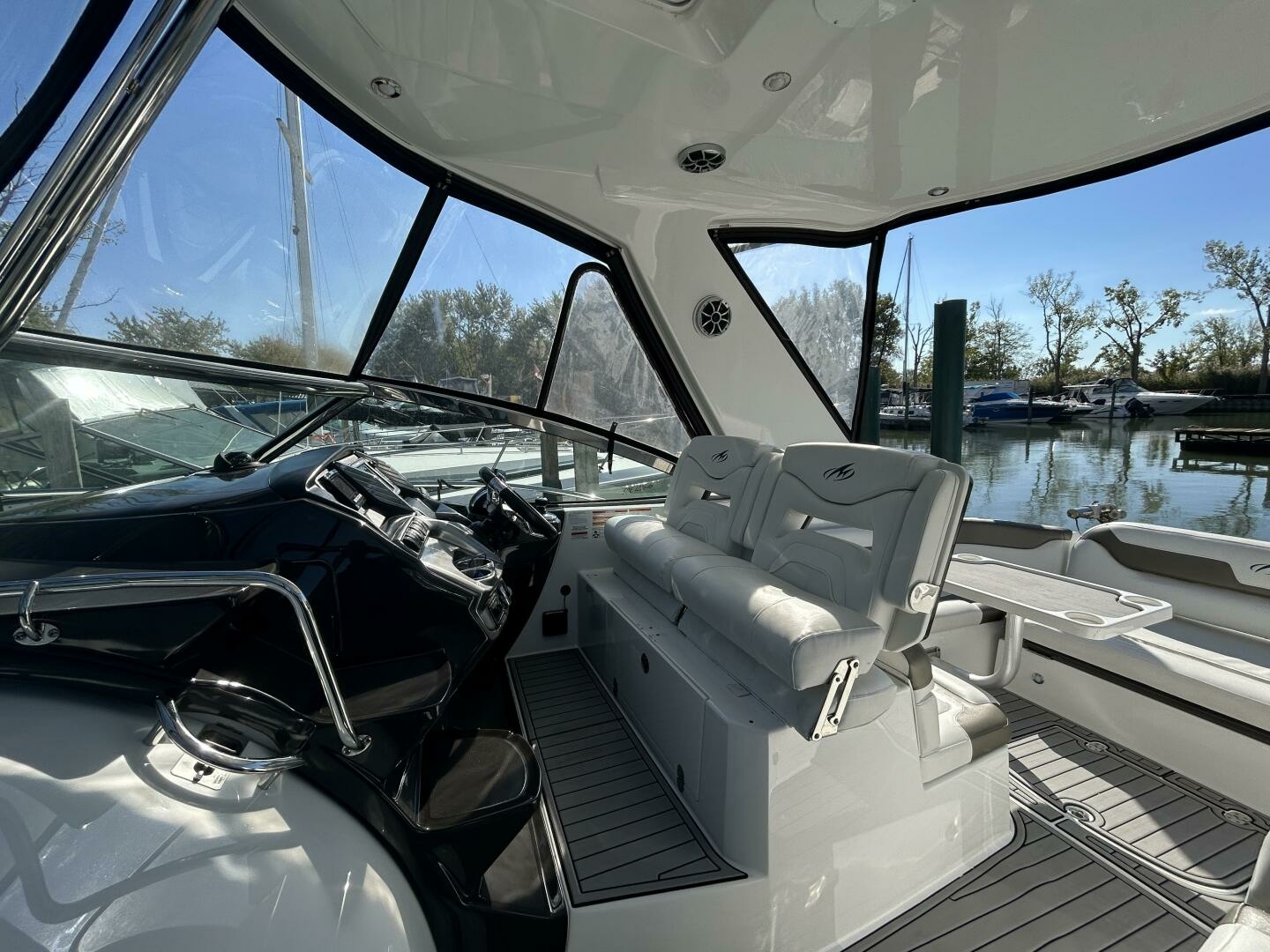 35ft Monterey Yacht For Sale
