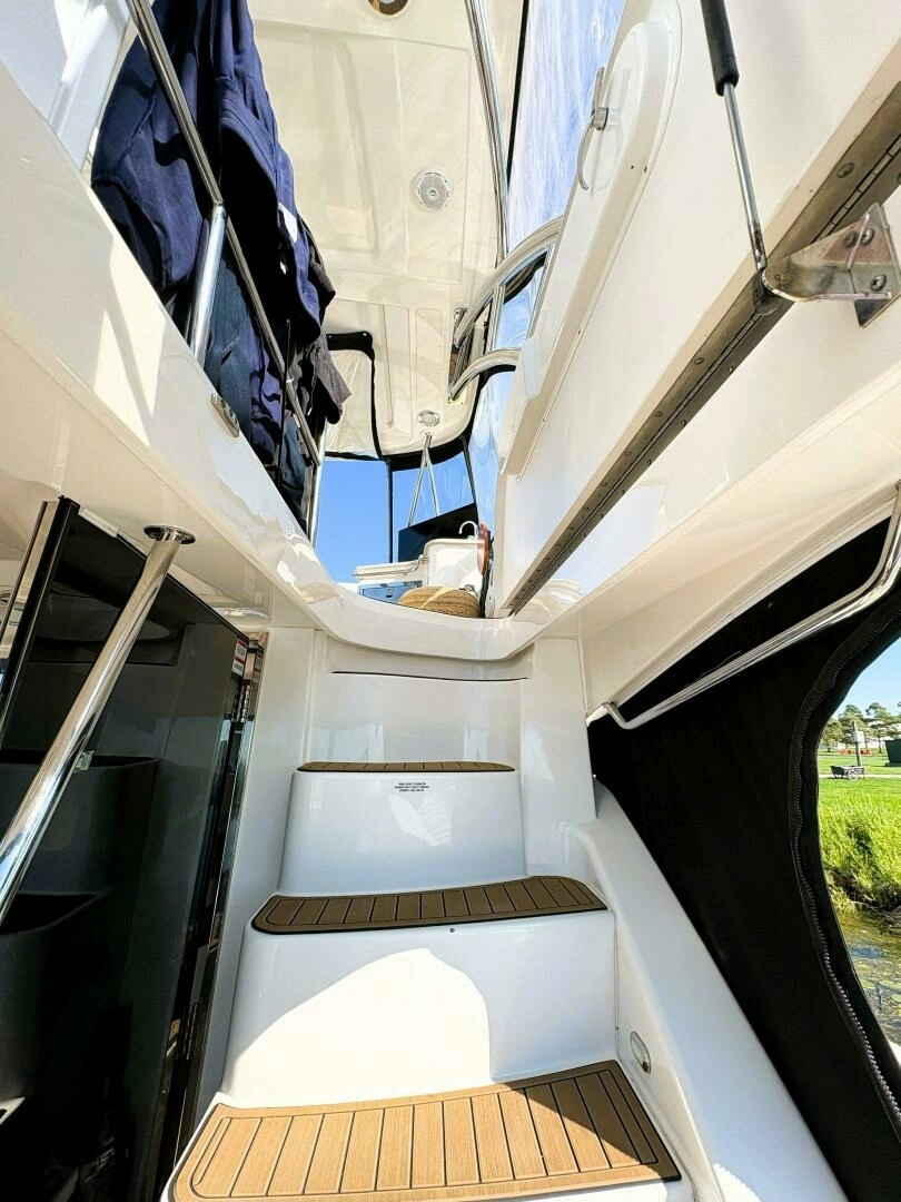 Sea Ray 47 SEDAN BRIDGE Yacht For Sale