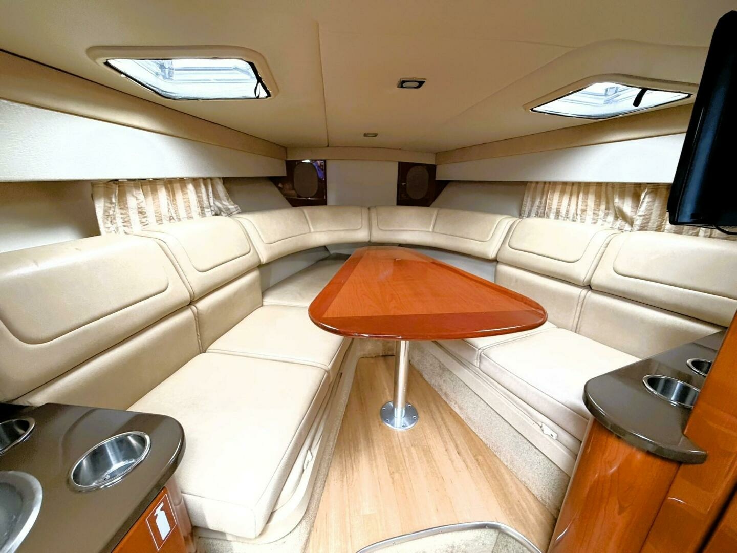 2011 Formula 310 SUN SPORT 31