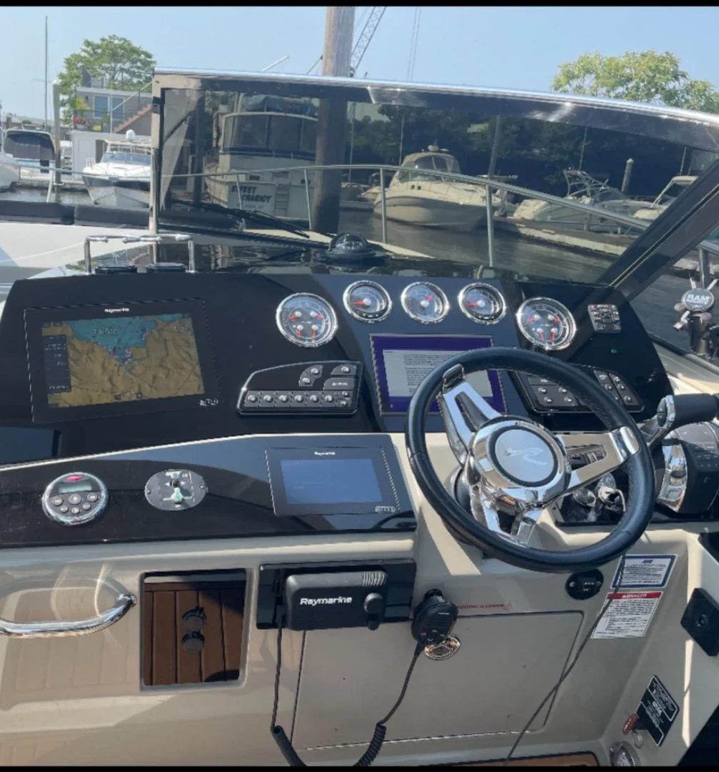 Sea Ray 370 Sundancer Yacht For Sale
