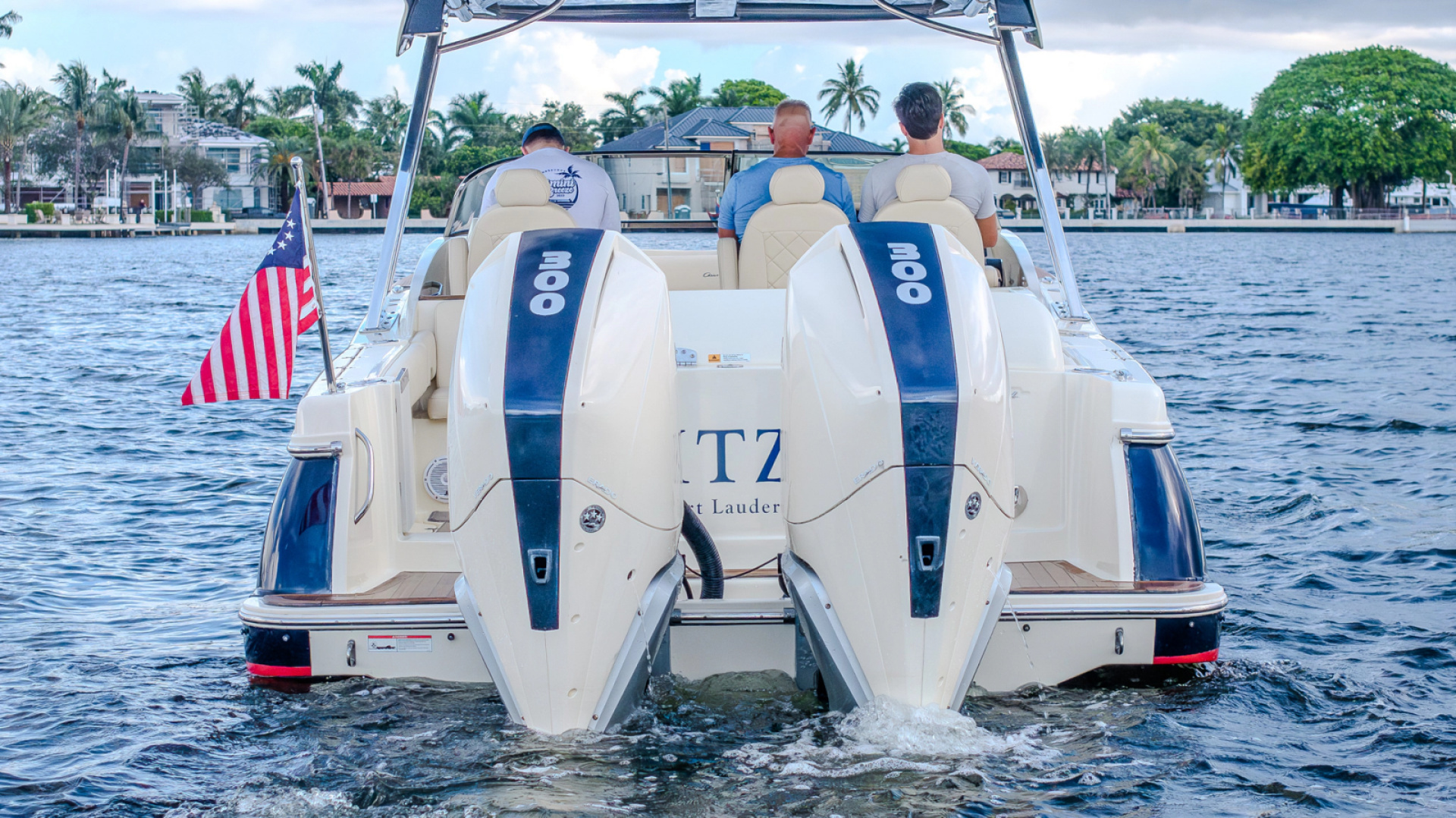 Chris-Craft Calypso 30 Yacht For Sale