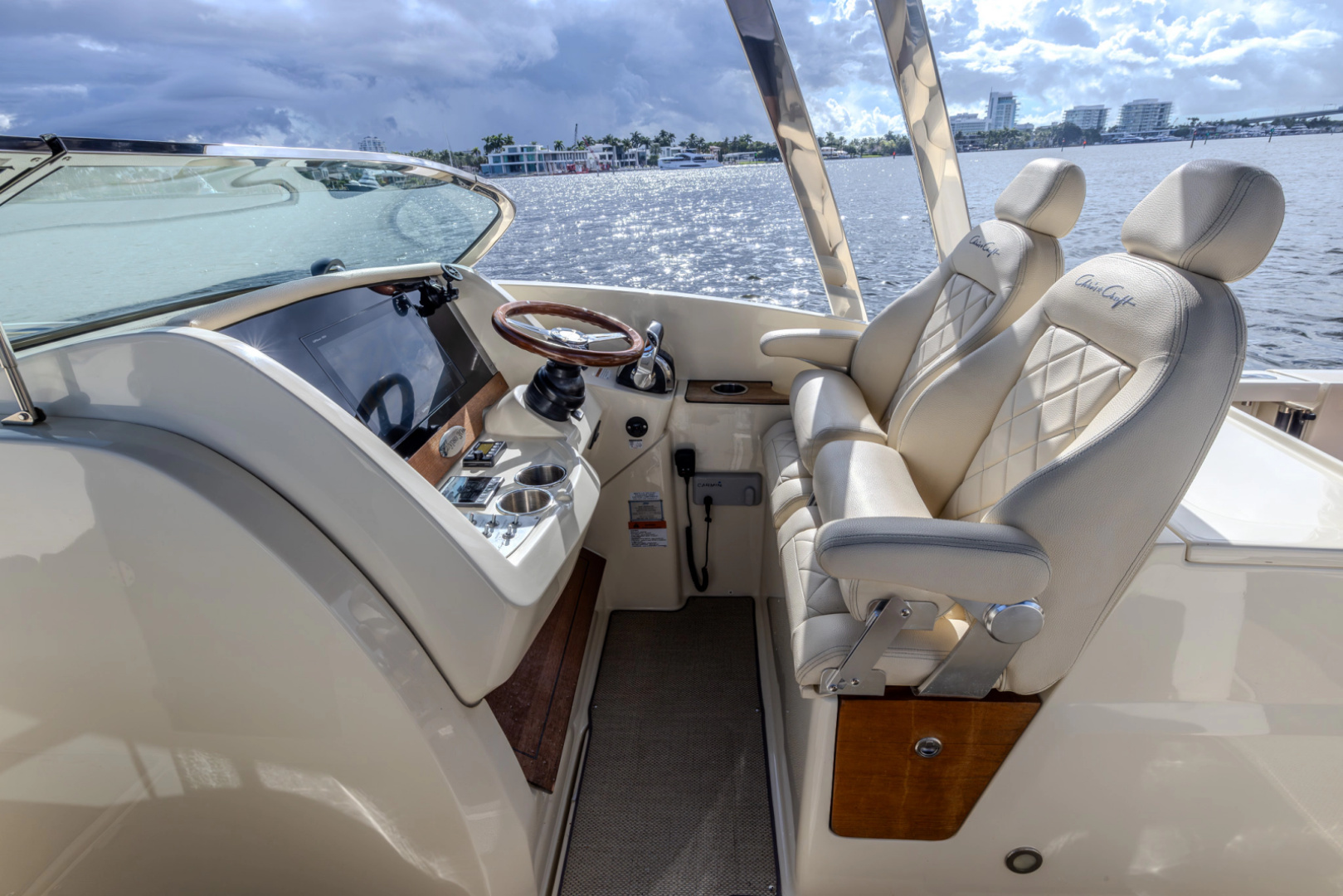 RITZ SEA 30ft Chris Craft Yacht For Sale