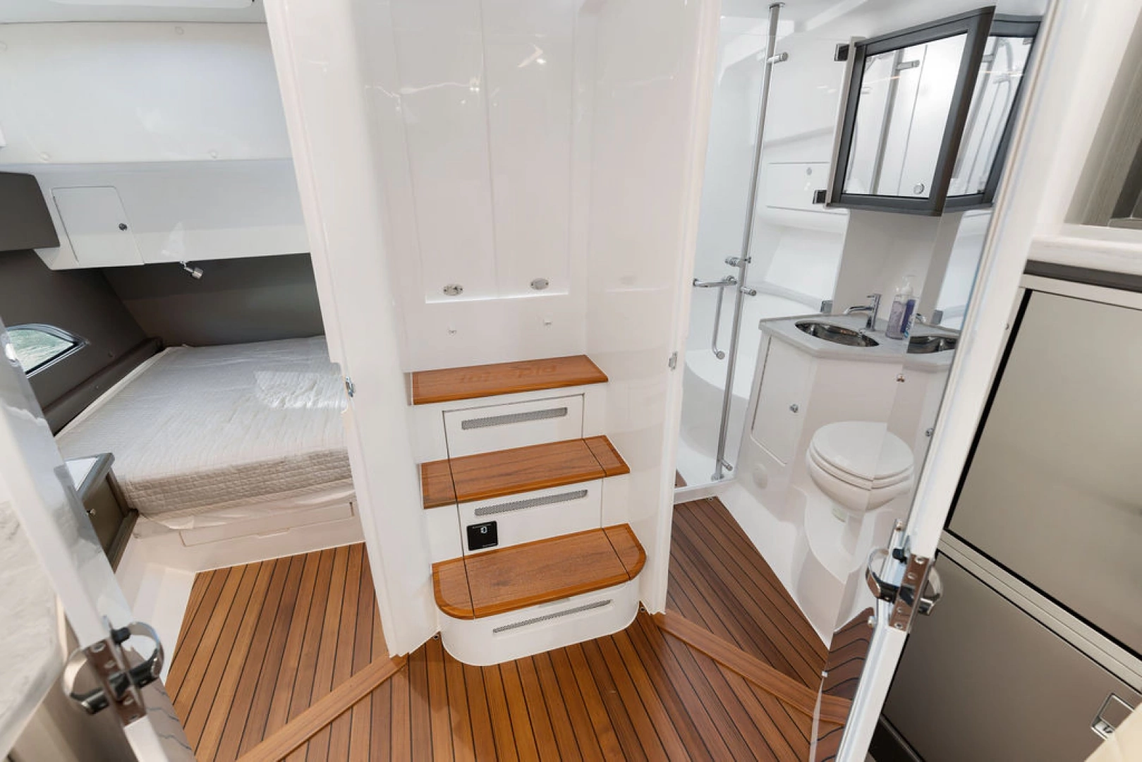 Intrepid 438 Evolution Yacht For Sale