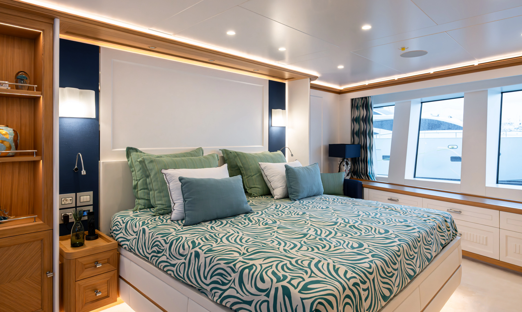 RMK Marine 120 — SEVEN SEAS - Photo 24