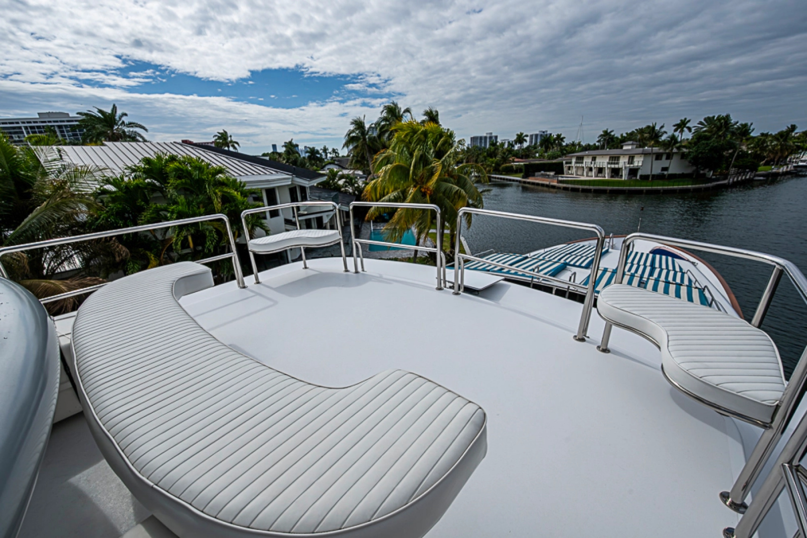 SHALIMAR 118ft Benetti Yacht For Sale SHALIMAR 118ft Benetti Yacht For Sale