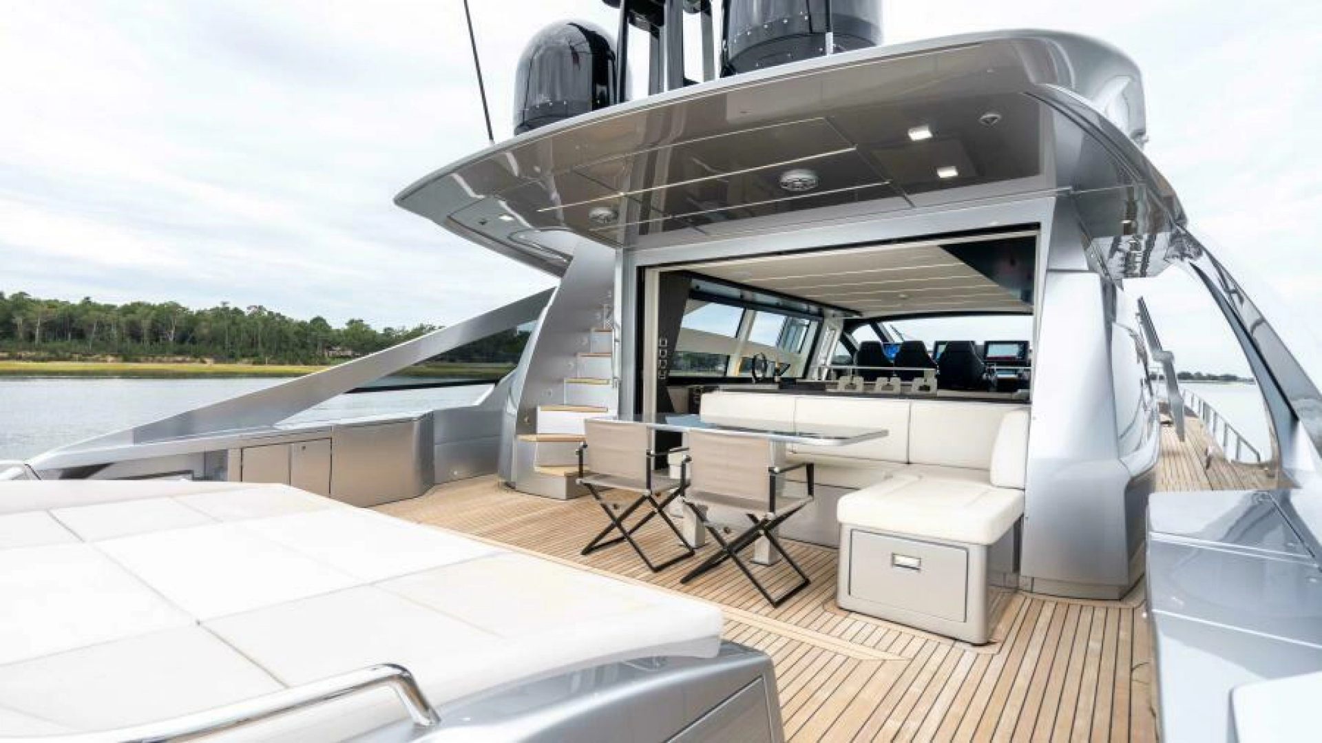 Pershing 9X — STALLION - Photo 22