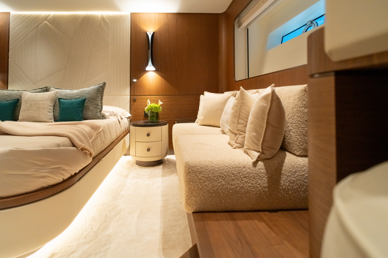 Extra Yachts X90 Fast — X90 FAST - Photo 41