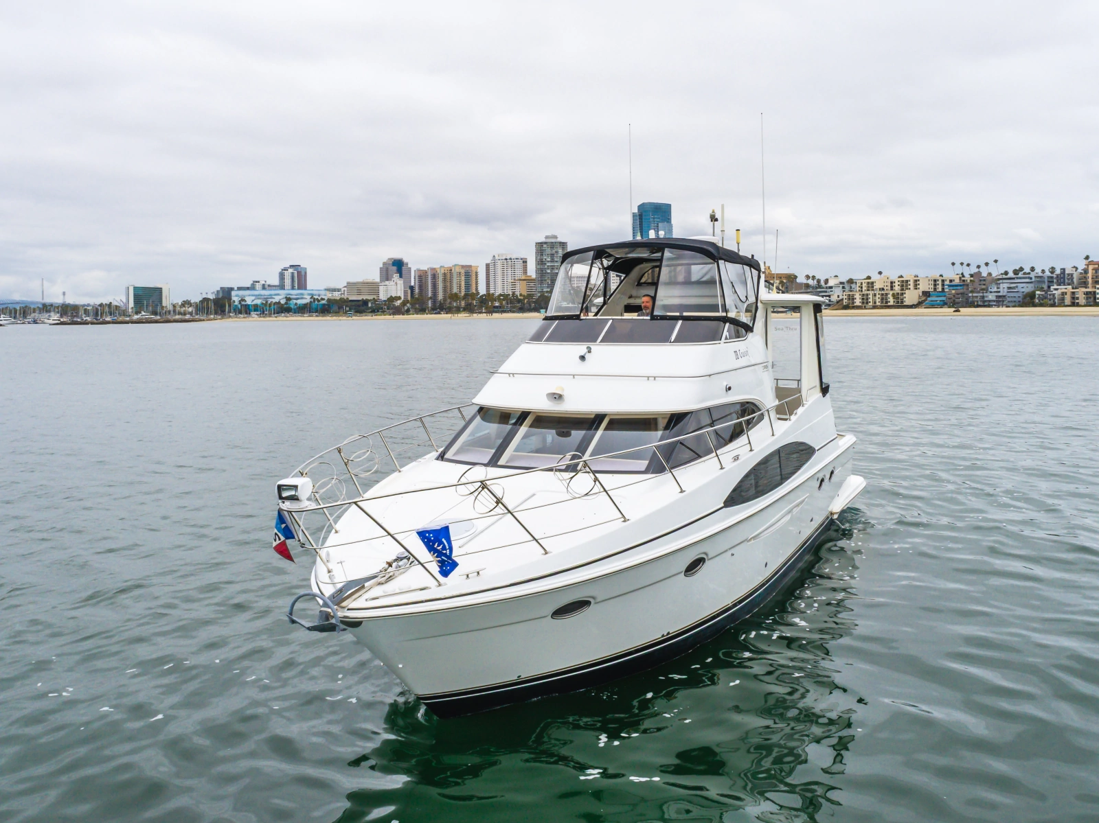 2001 Carver 444