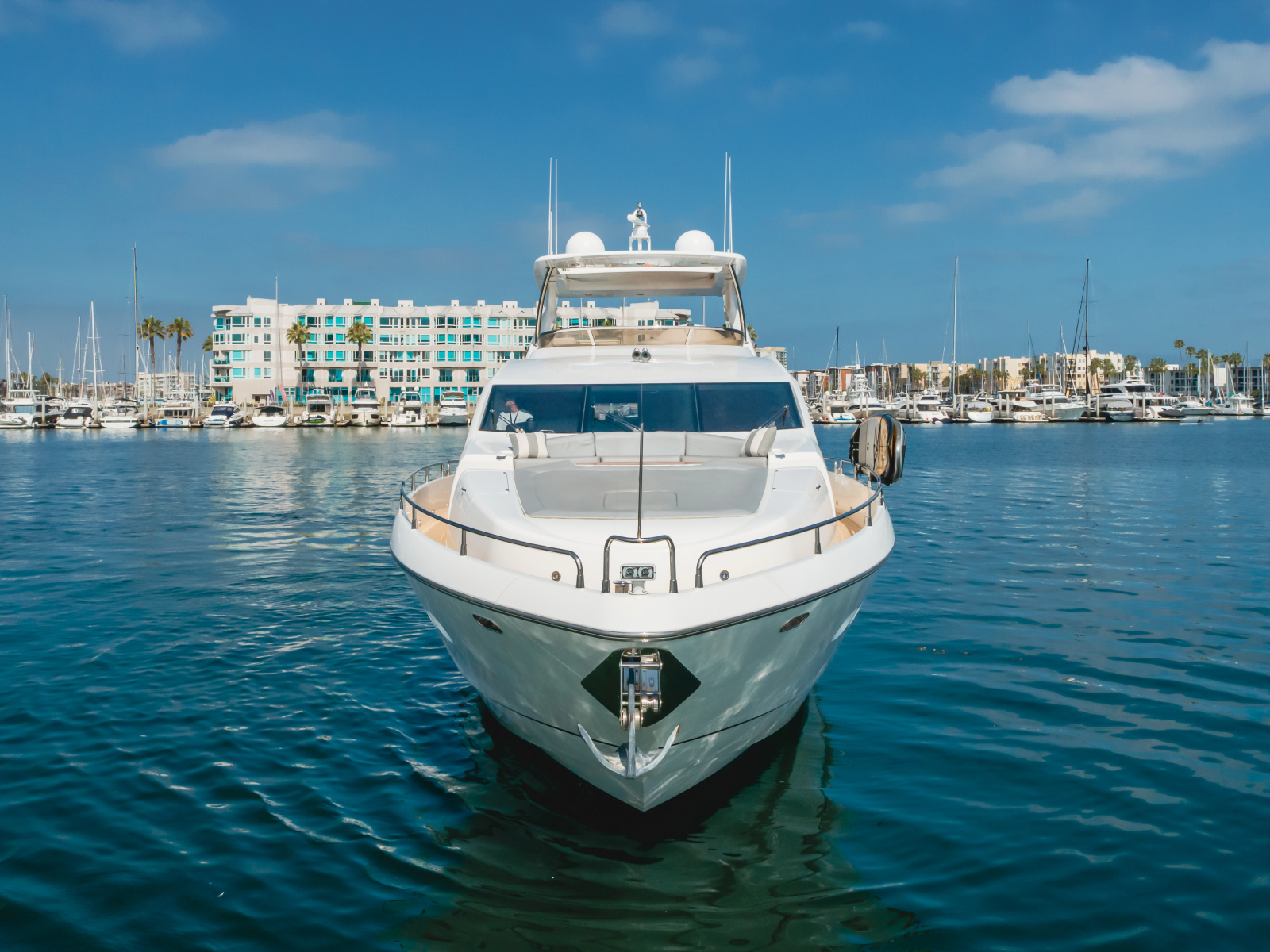 2011 Sunseeker 88 Yacht
