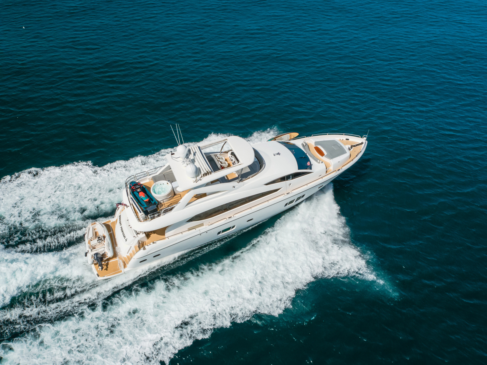 2011 Sunseeker 88 Yacht