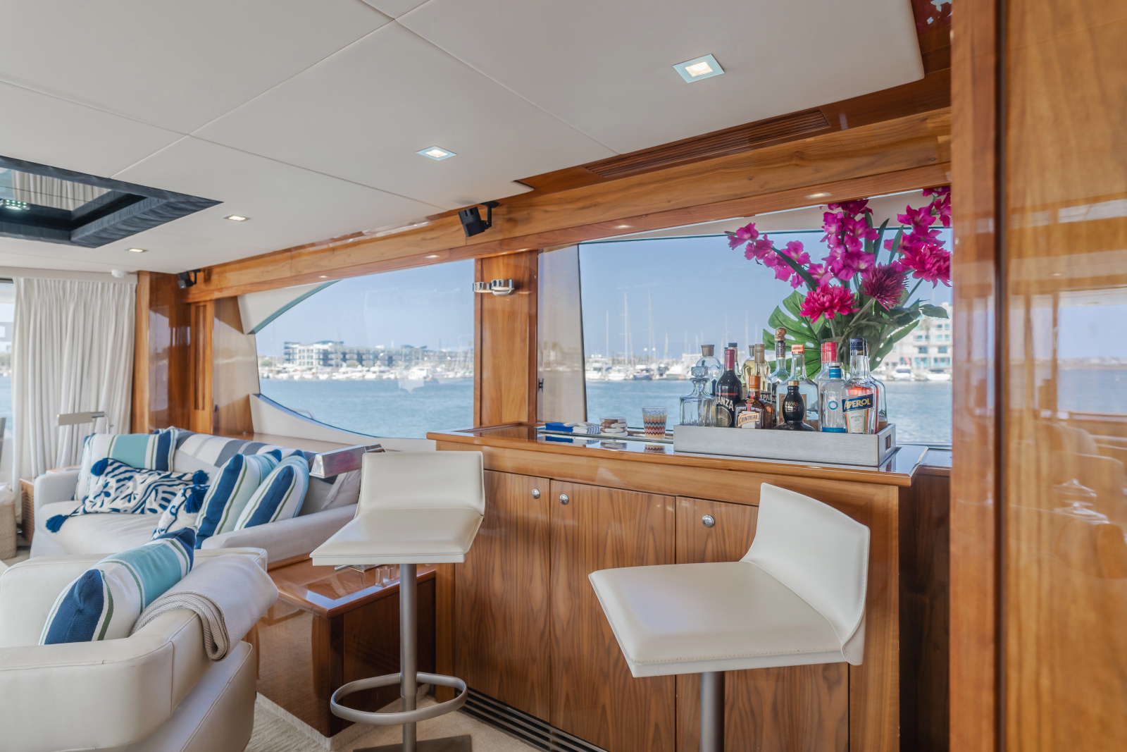 2011 Sunseeker 88 Yacht