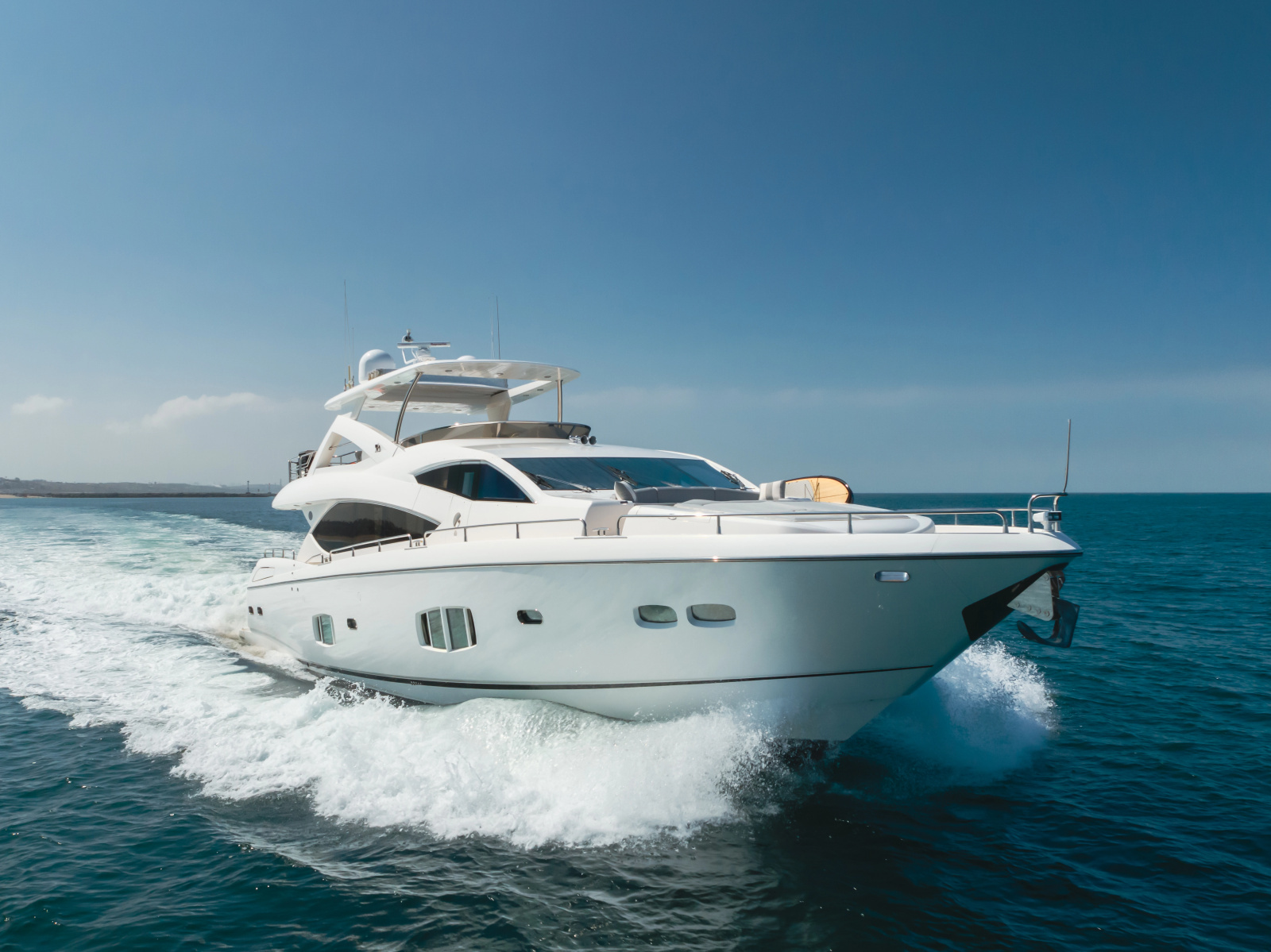 2011 Sunseeker 88 Yacht