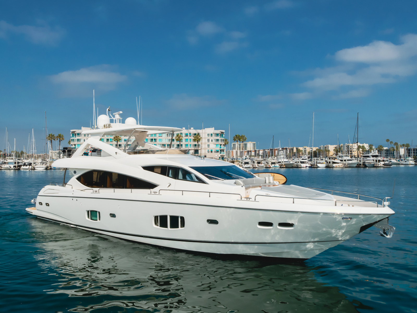2011 Sunseeker 88 Yacht