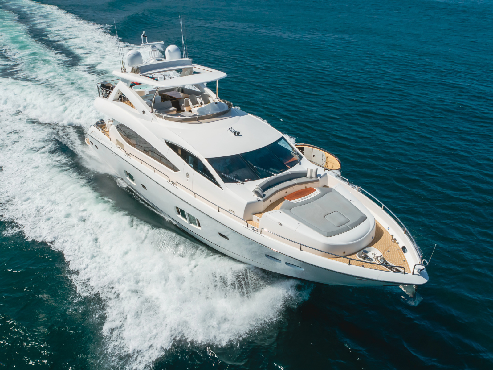 2011 Sunseeker 88 Yacht