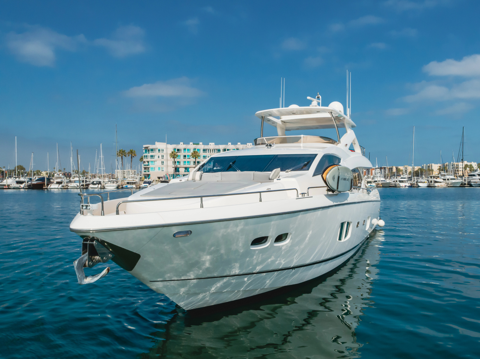 2011 Sunseeker 88 Yacht