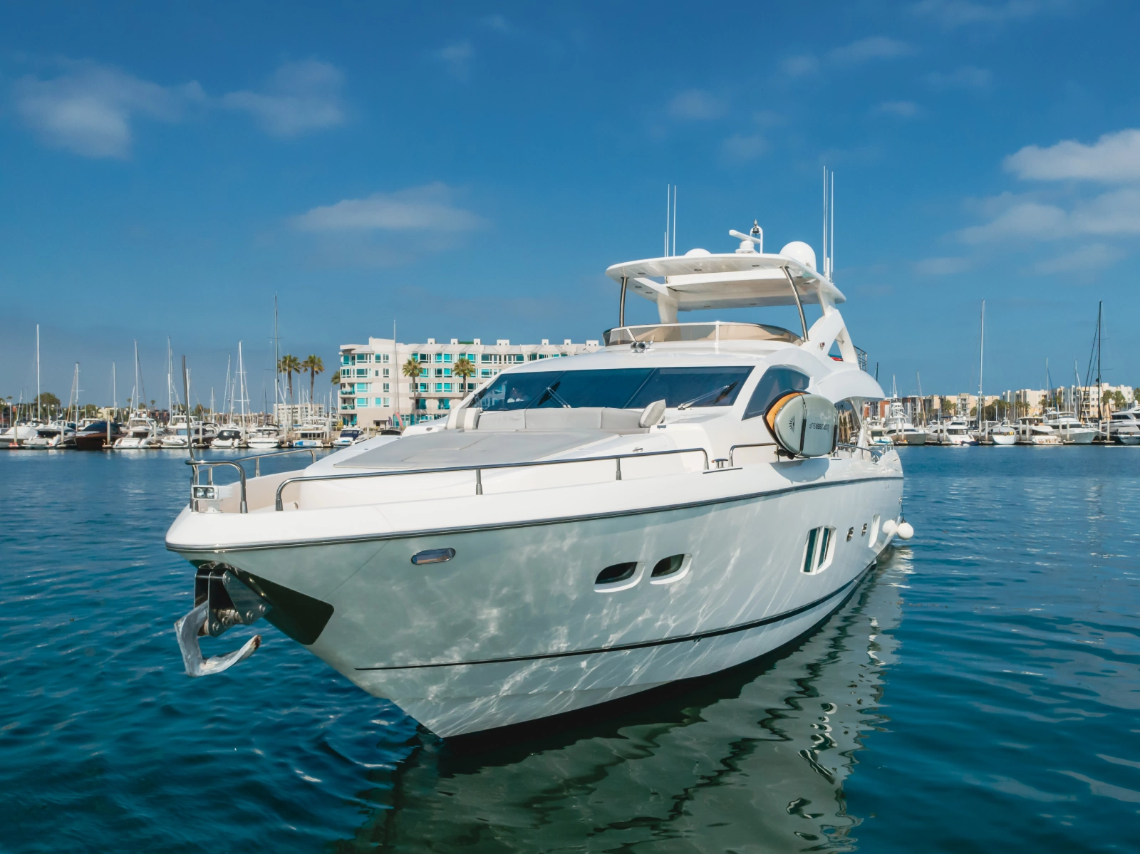2011 Sunseeker 88 Yacht