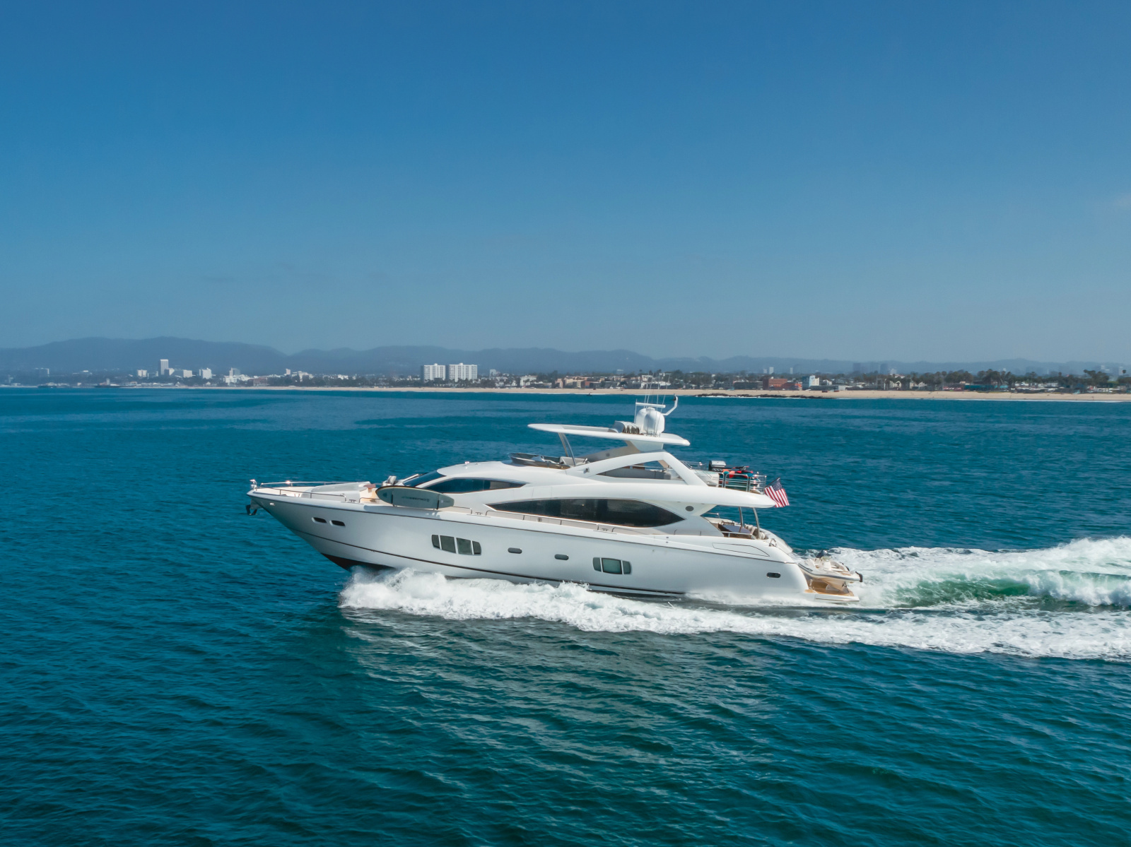 2011 Sunseeker 88 Yacht