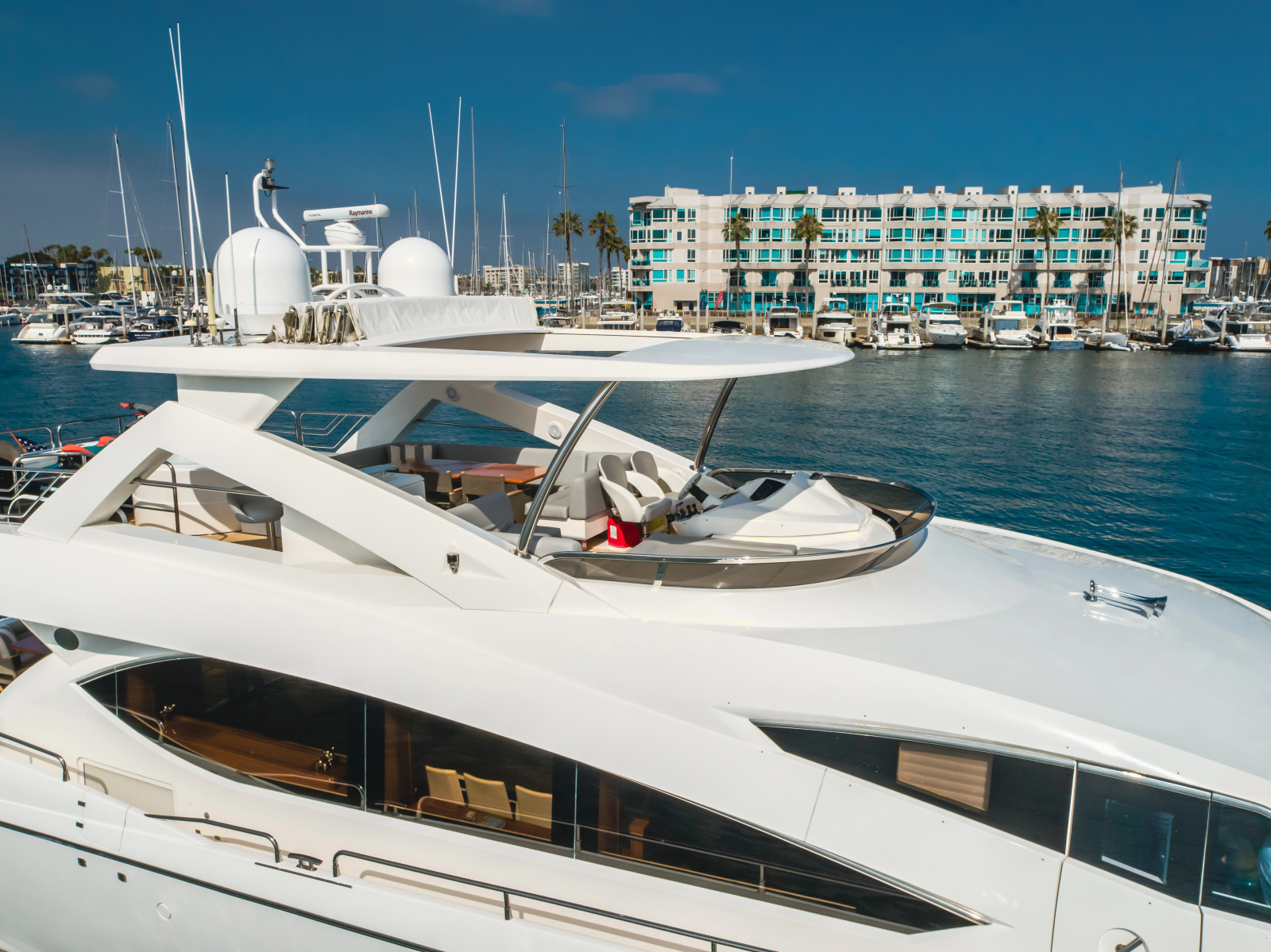 2011 Sunseeker 88 Yacht