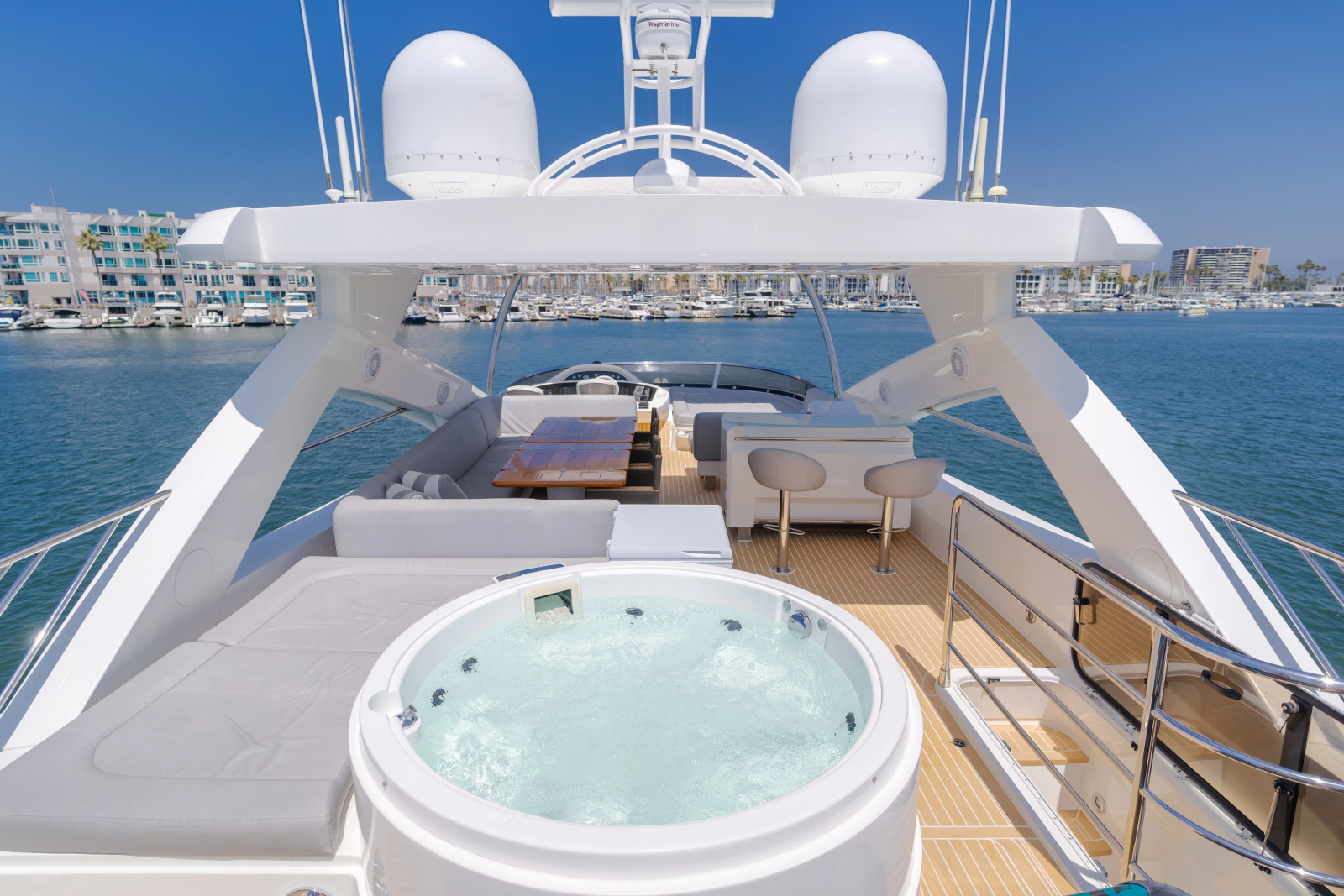 2011 Sunseeker 88 Yacht