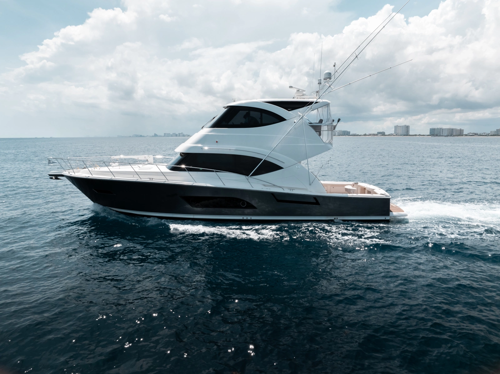 2013 Riviera 53 Enclosed Flybridge