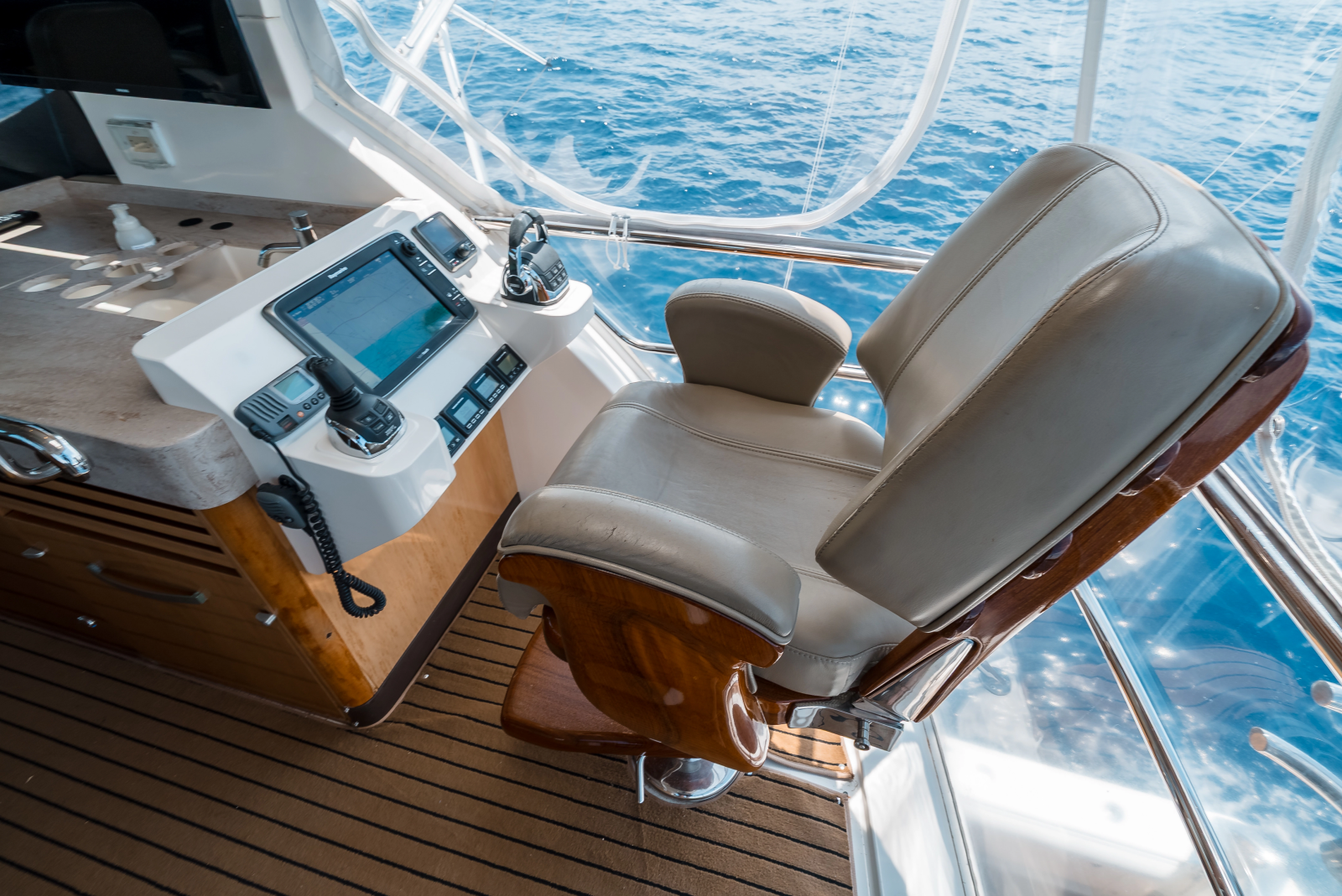 2013 Riviera 53 Enclosed Flybridge