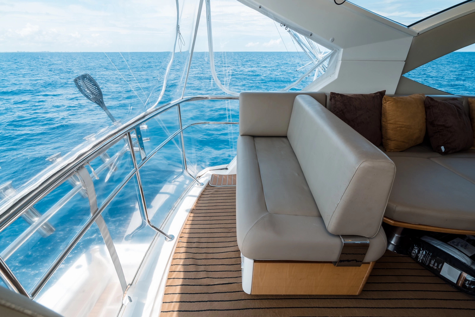 2013 Riviera 53 Enclosed Flybridge