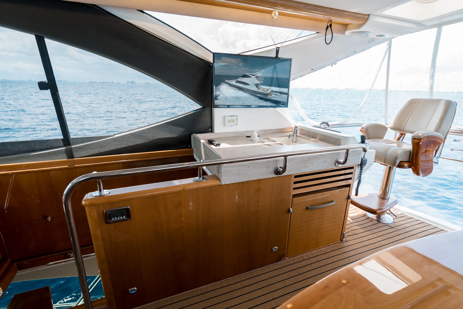 2013 Riviera 53 Enclosed Flybridge