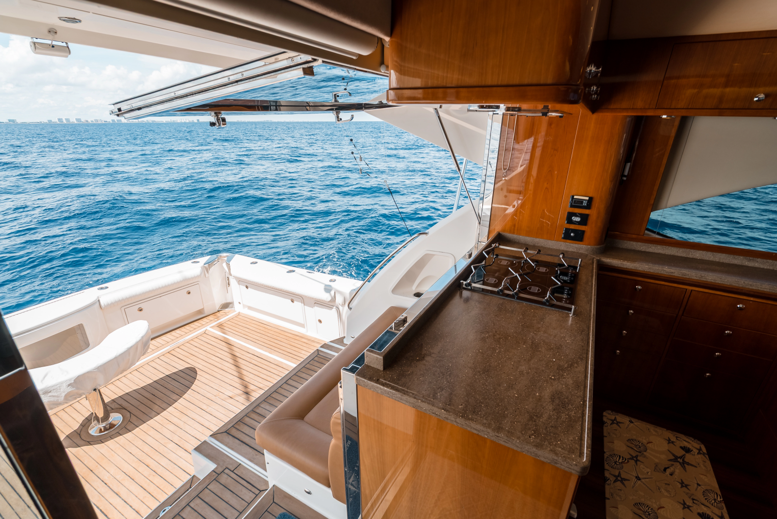 2013 Riviera 53 Enclosed Flybridge