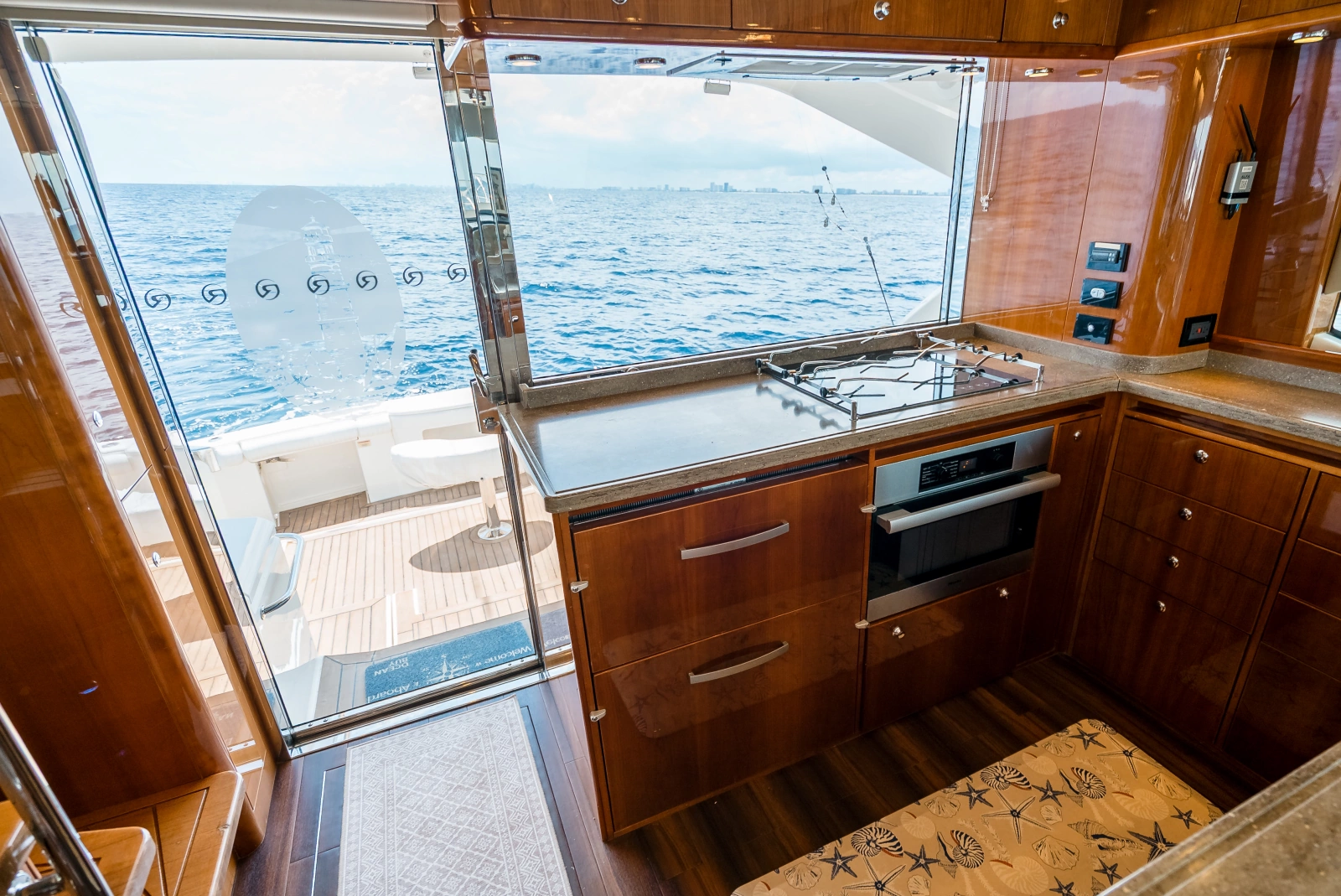2013 Riviera 53 Enclosed Flybridge