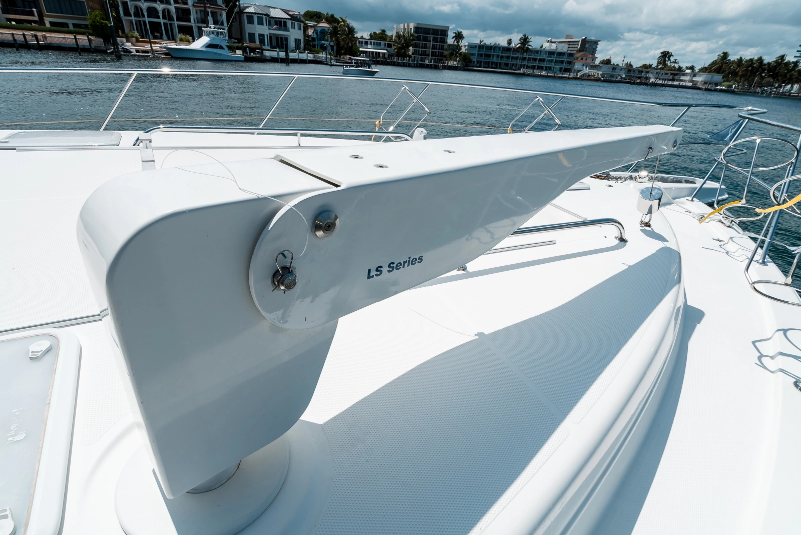 2013 Riviera 53 Enclosed Flybridge
