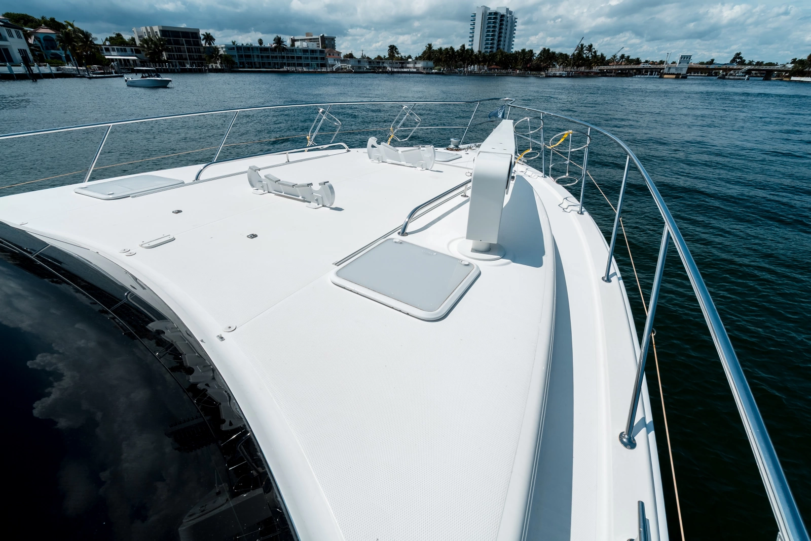 2013 Riviera 53 Enclosed Flybridge
