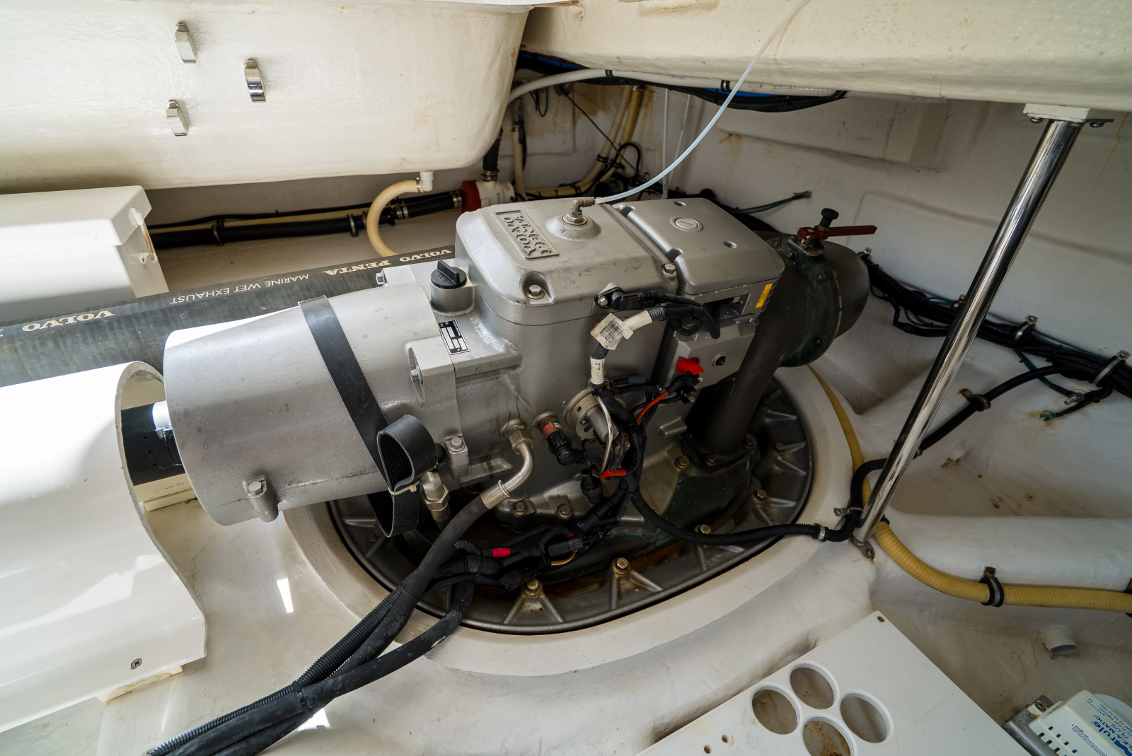 2013 Riviera 53 Enclosed Flybridge