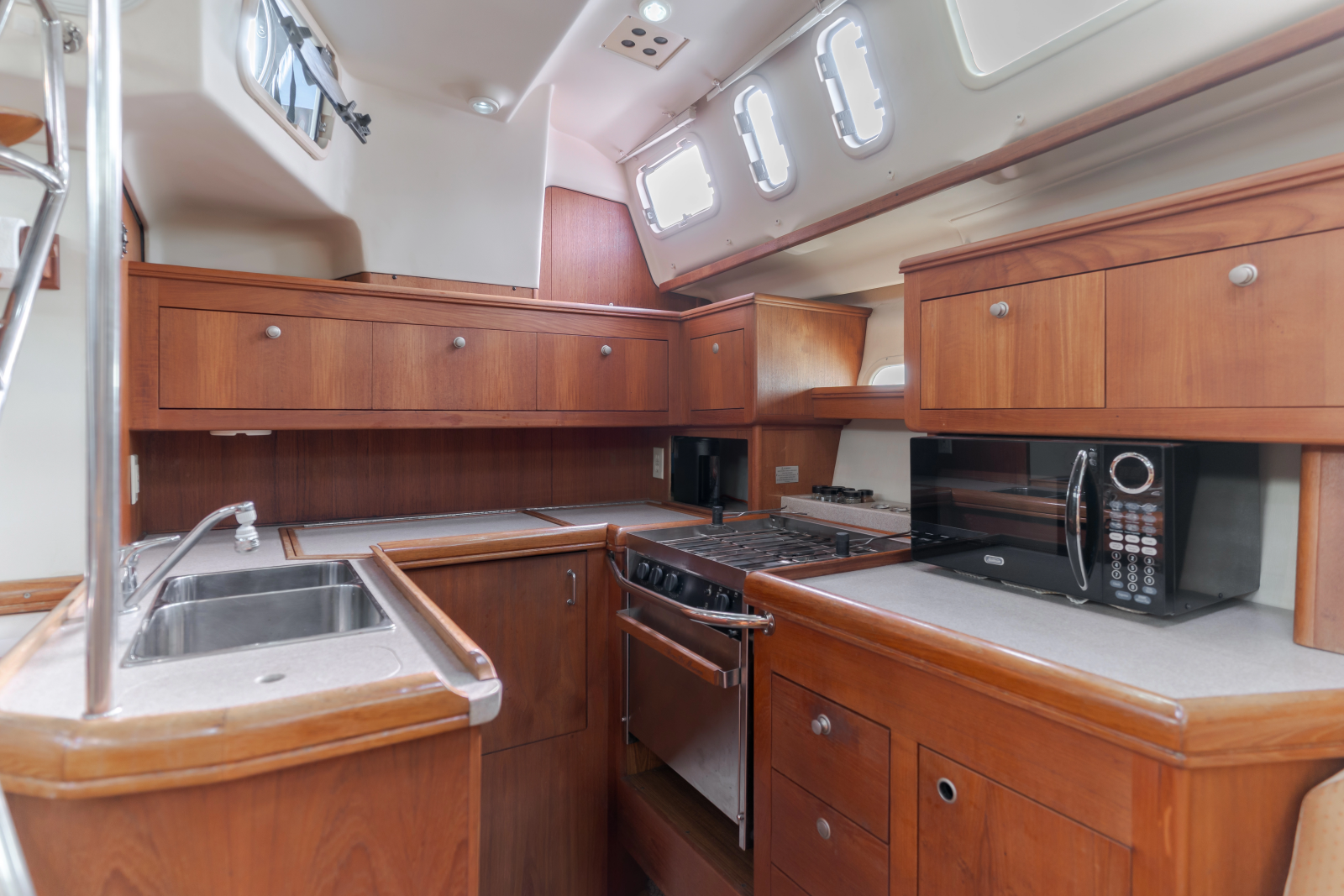 2001 Hunter Passage 456
