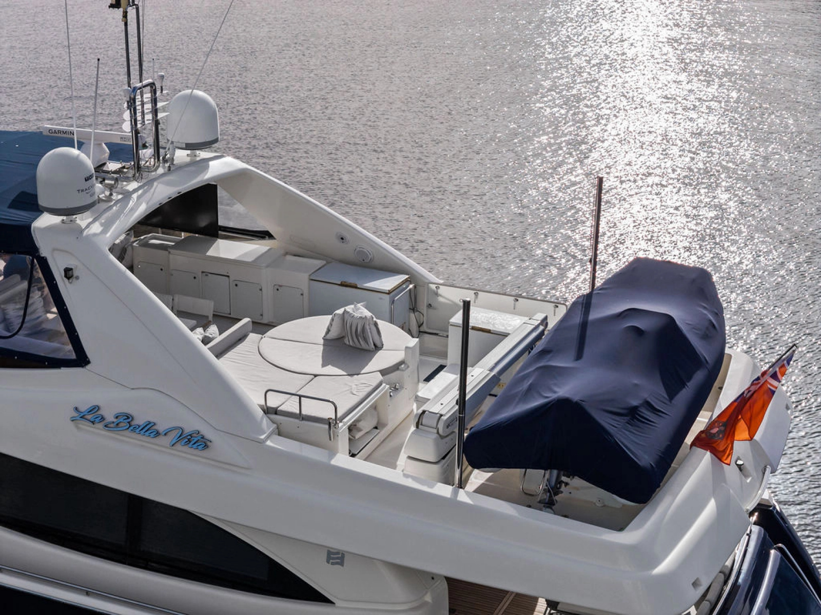 2006 Ferretti Yachts 830