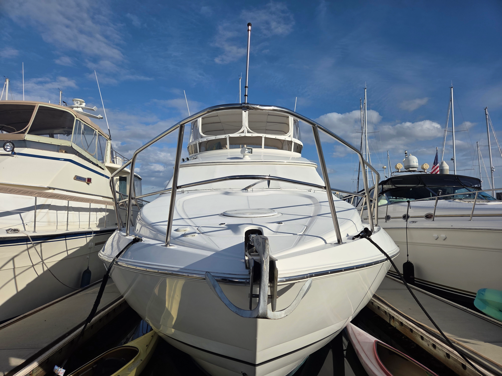 2000 Cruisers Yachts Sport 50