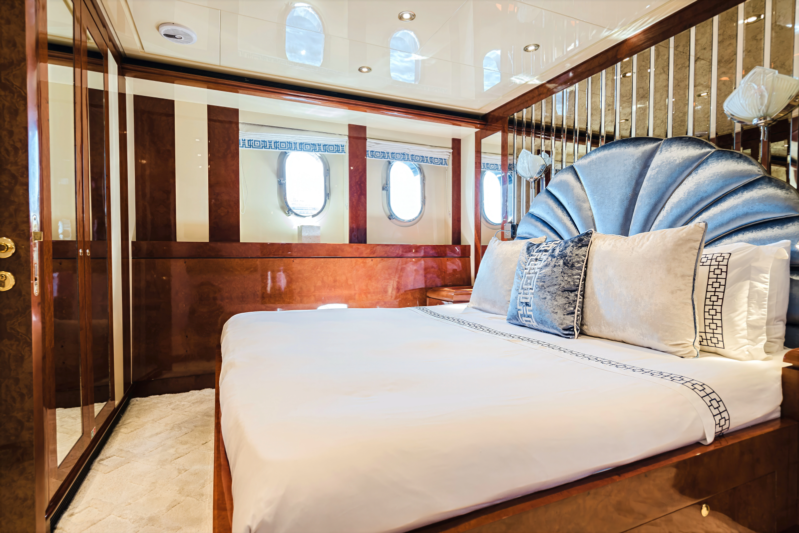 2001 Heesen Yachts 40M — LADY LUCY