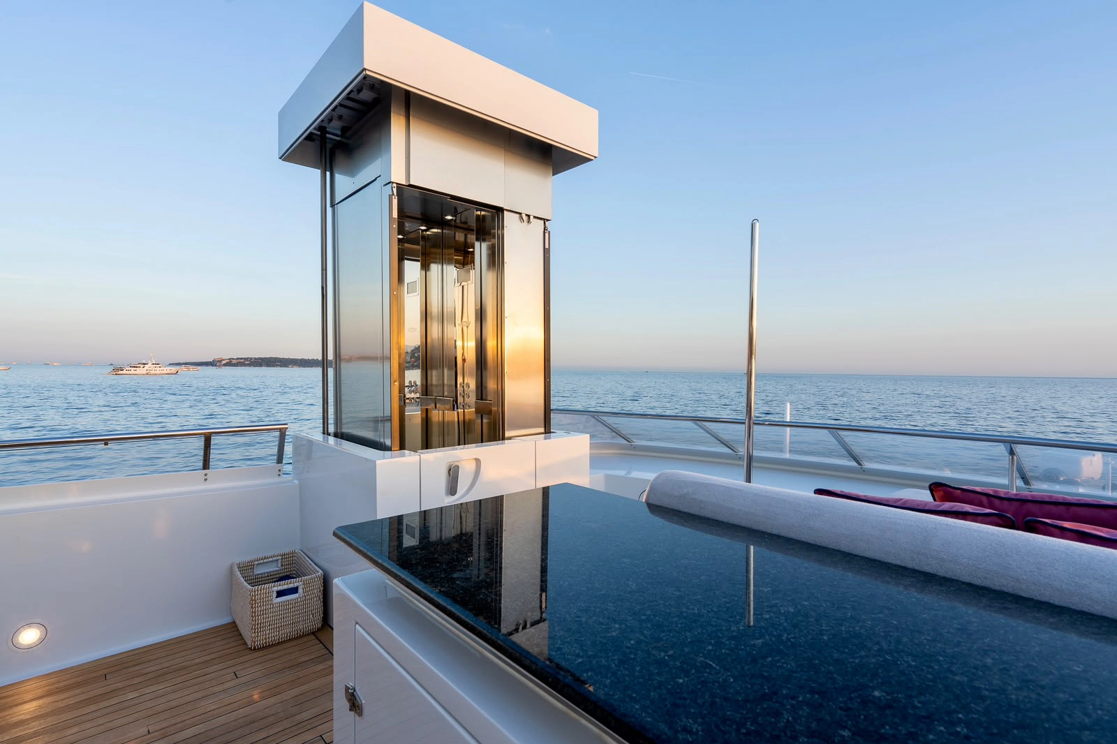 2001 Heesen Yachts 40M — LADY LUCY