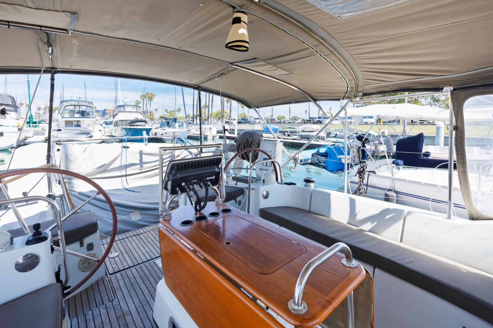 2011 Jeanneau Sun Odyssey 44i