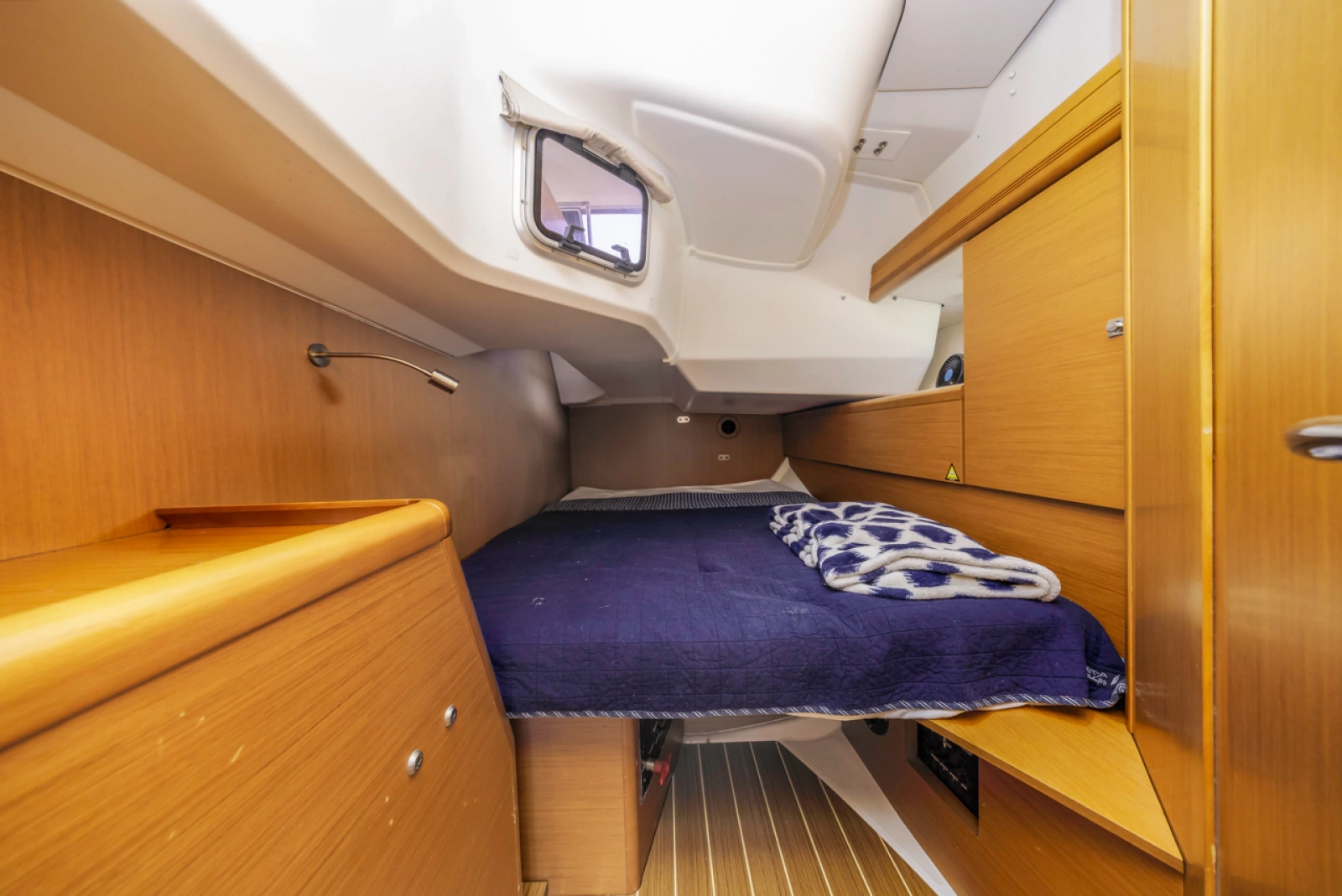 2011 Jeanneau Sun Odyssey 44i