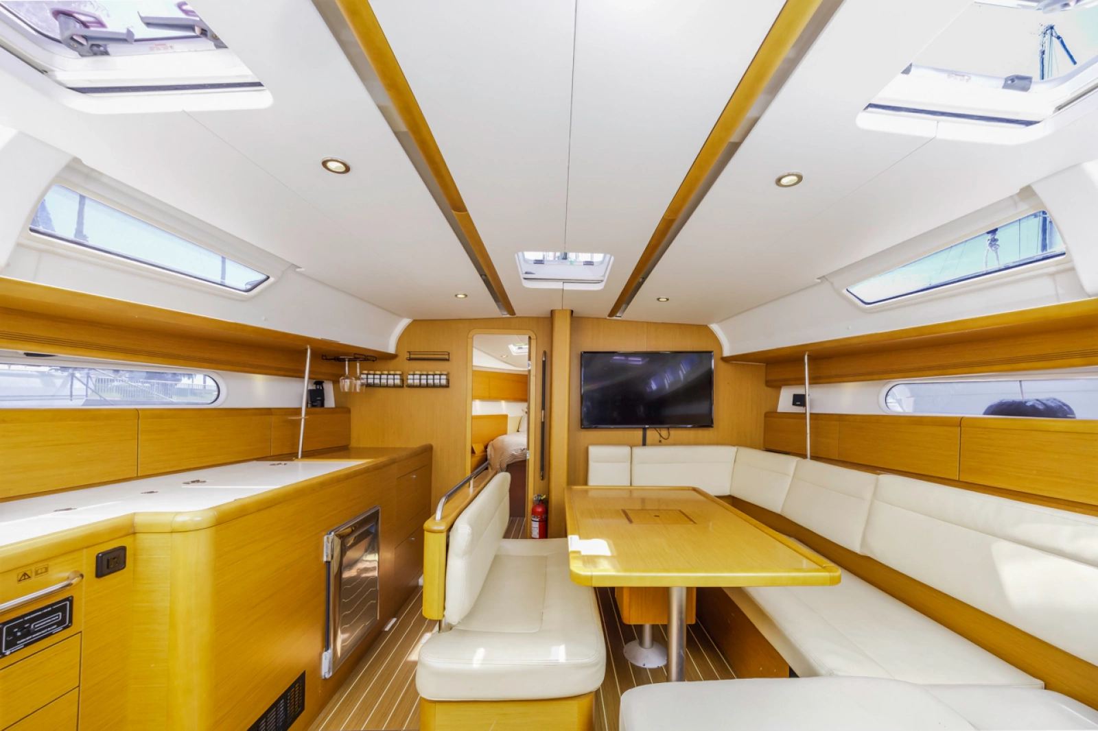 2011 Jeanneau Sun Odyssey 44i