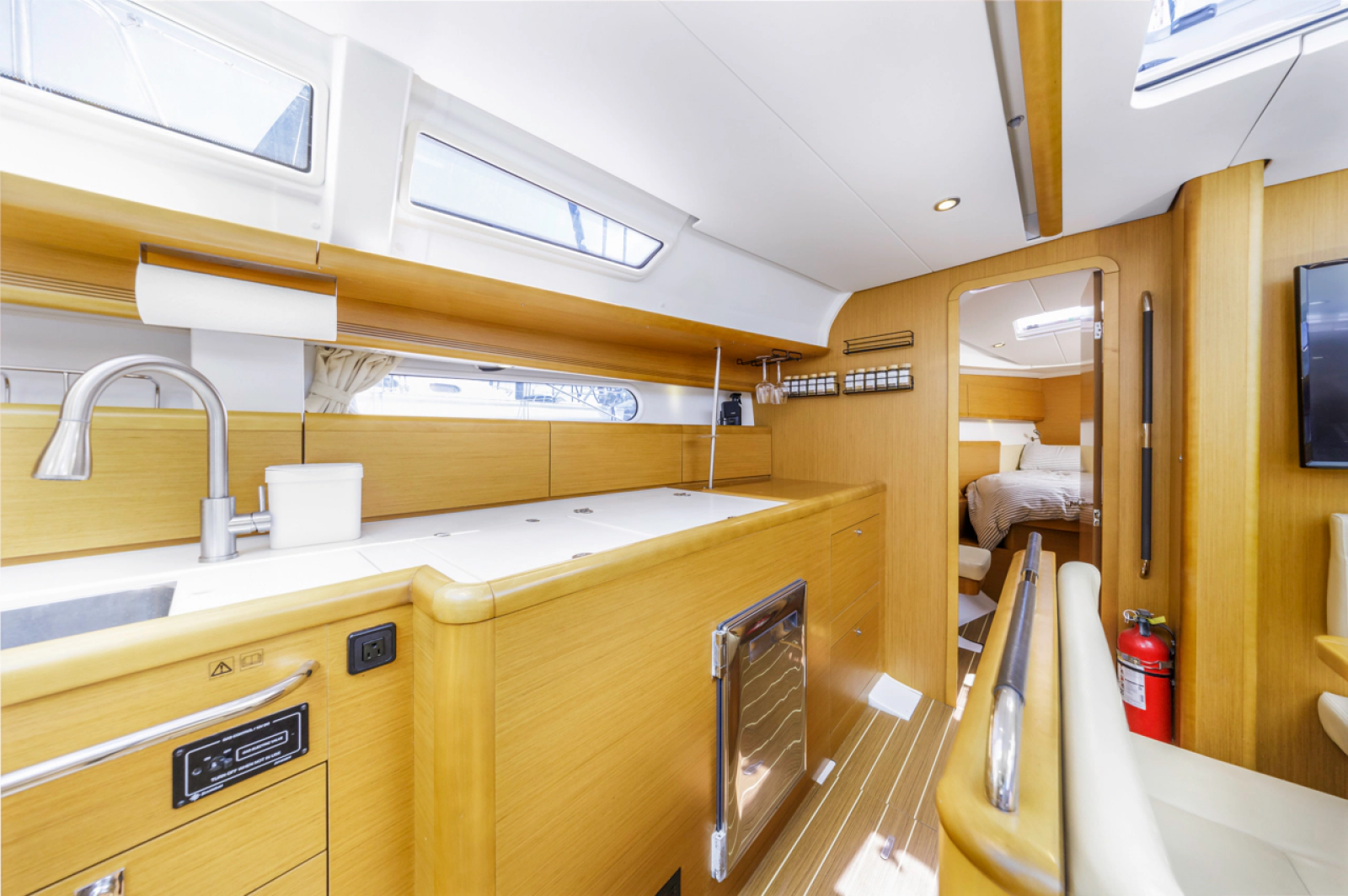 2011 Jeanneau Sun Odyssey 44i