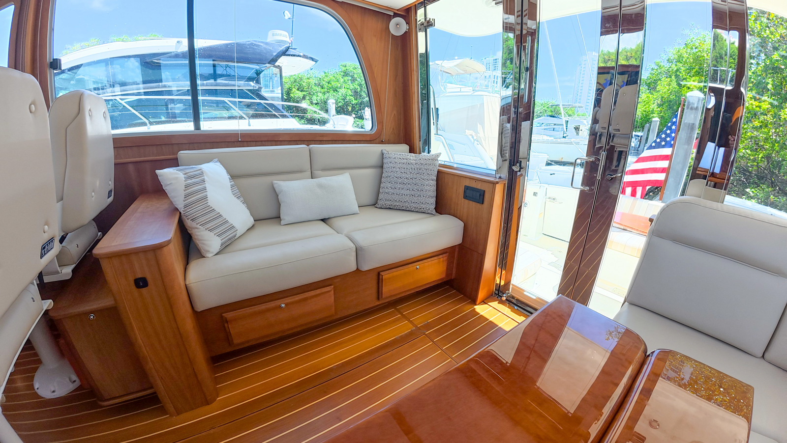 2019 Sabre 42 Salon Express