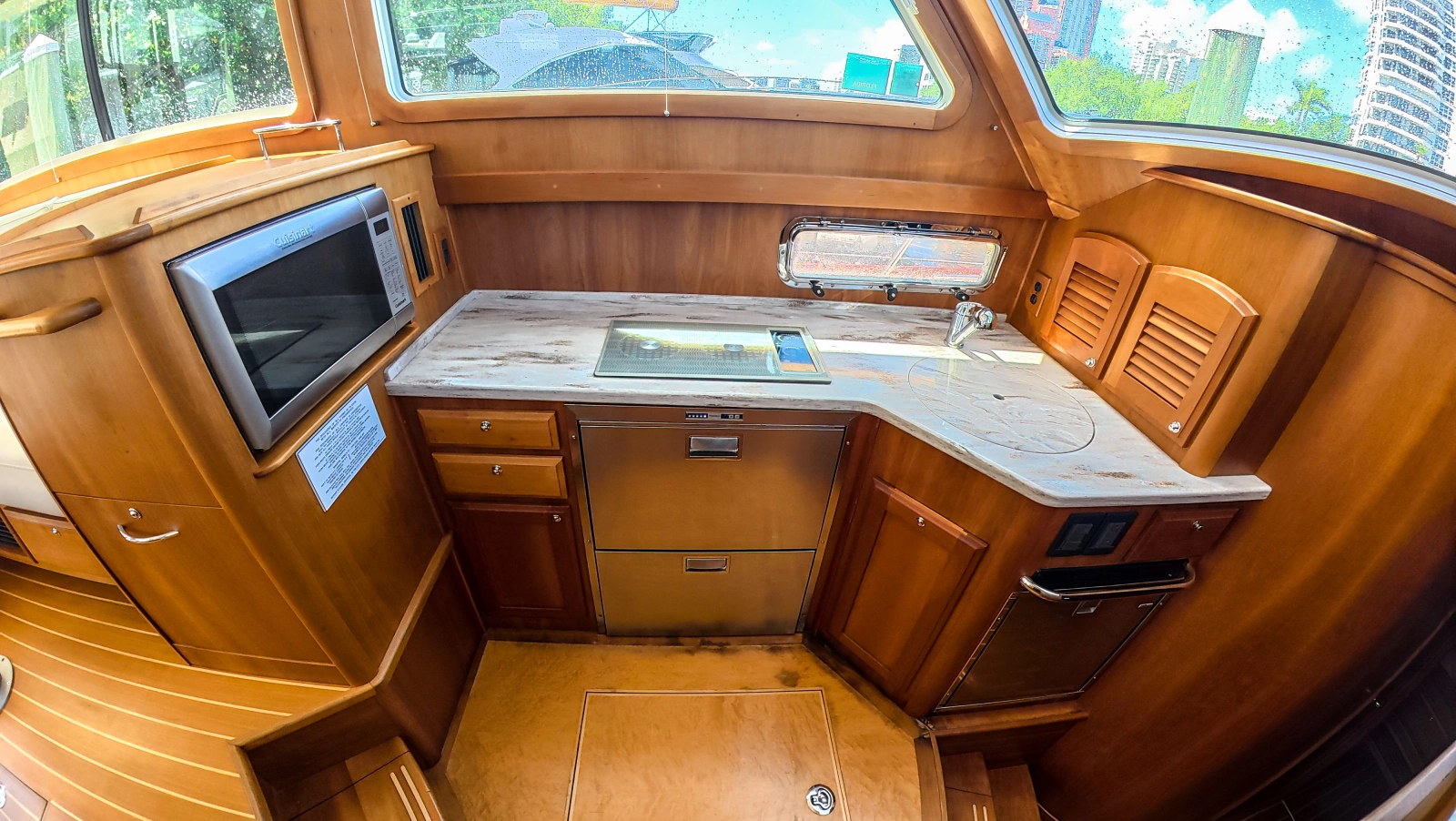 2019 Sabre 42 Salon Express
