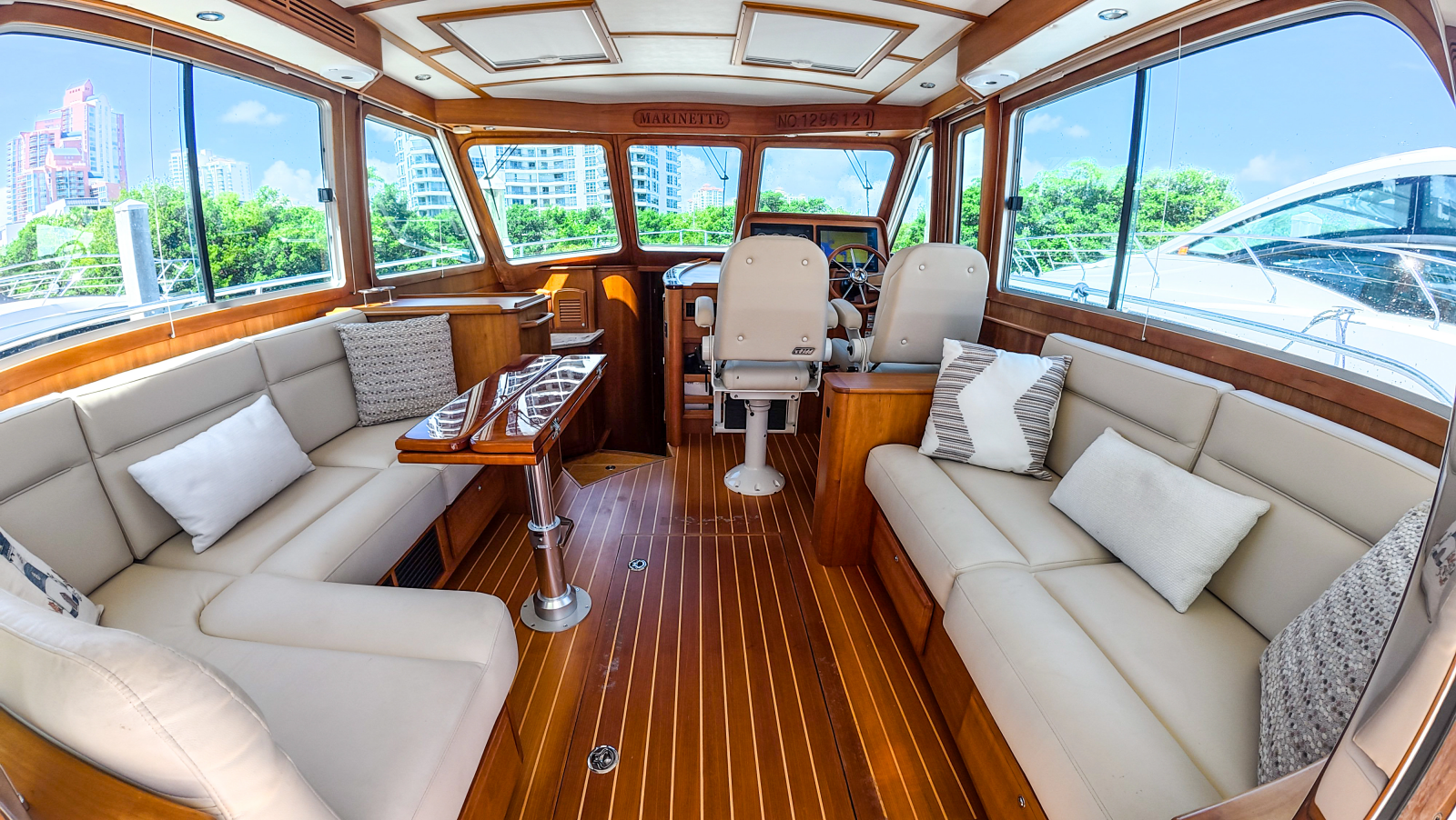 2019 Sabre 42 Salon Express