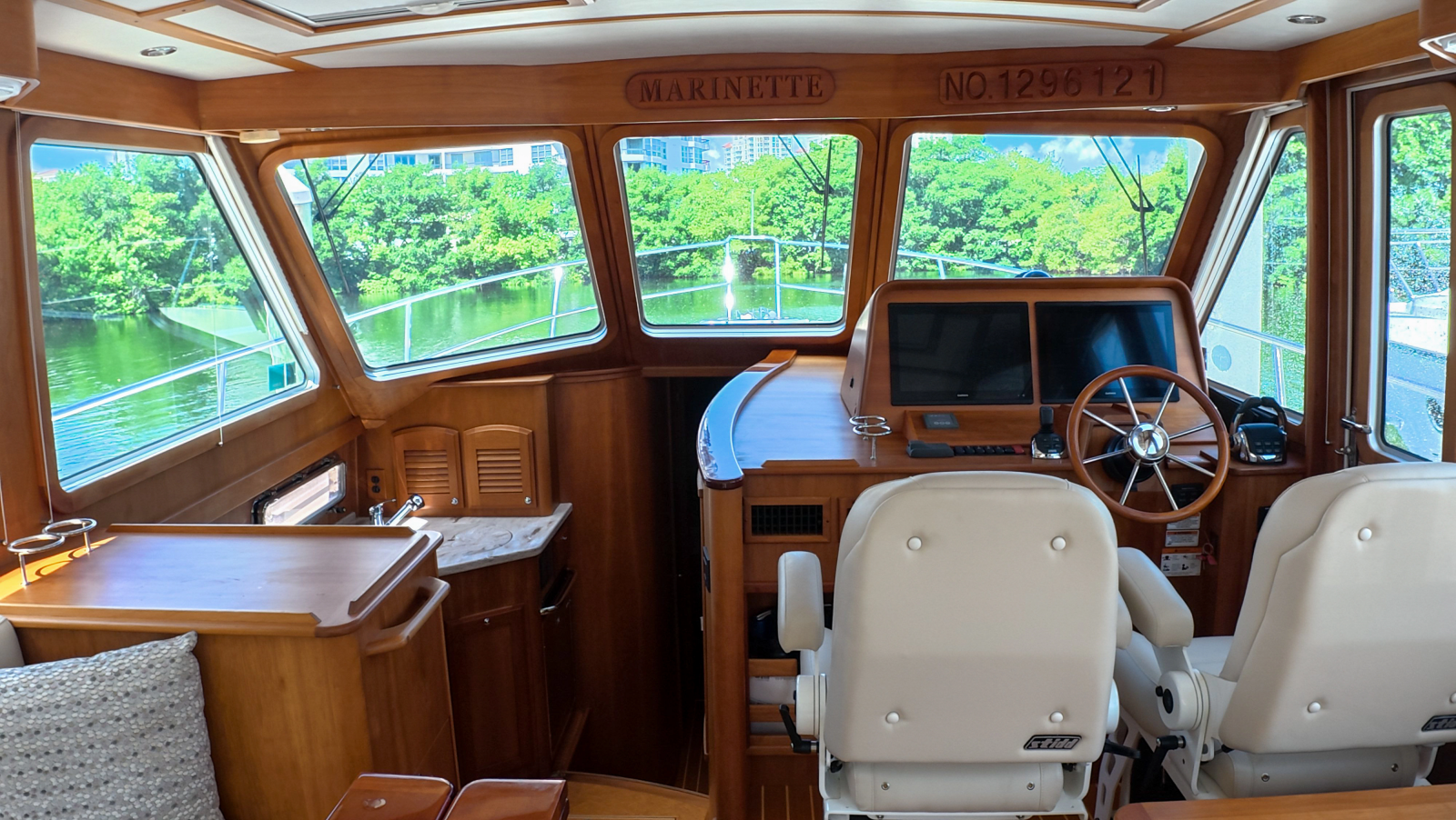 2019 Sabre 42 Salon Express