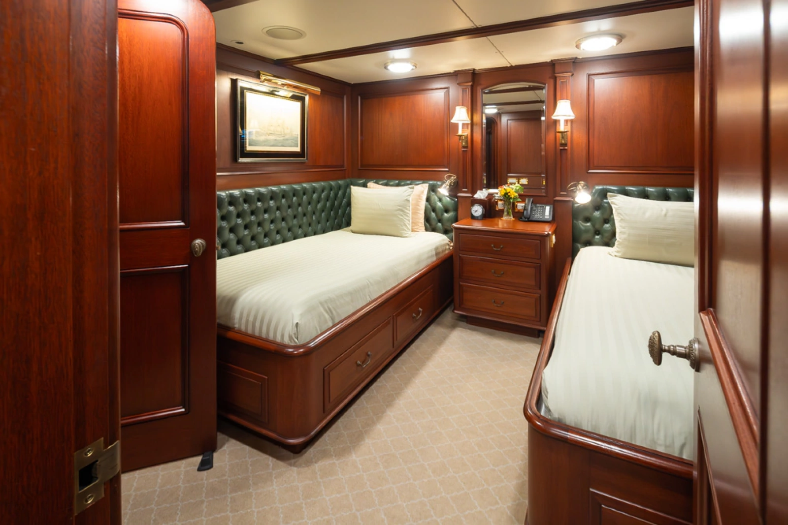 1989 Delta Marine Flybridge Motoryacht