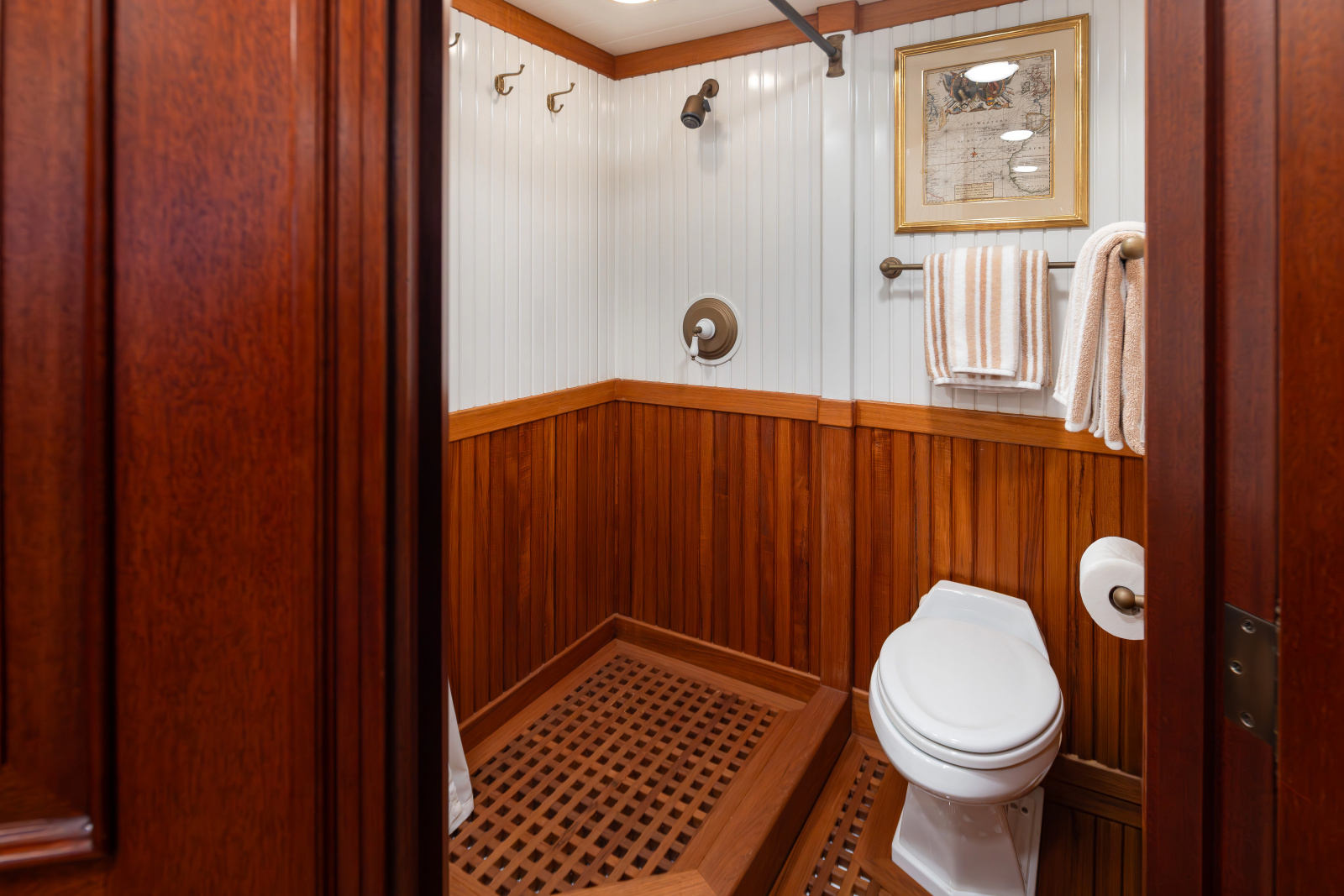 1989 Delta Marine Flybridge Motoryacht